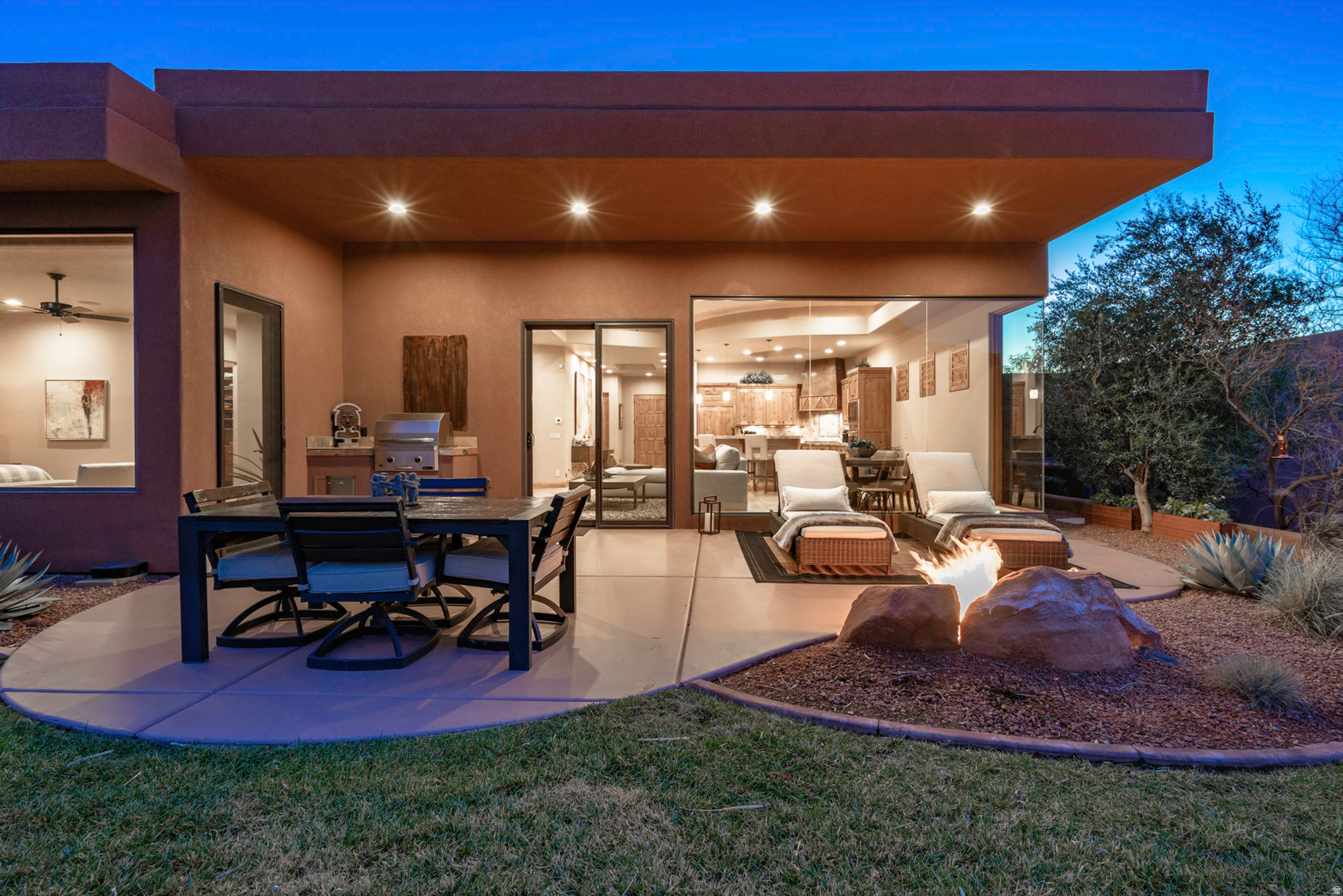 KACHINA SPRINGS EAST AT ENTRADA - Residential