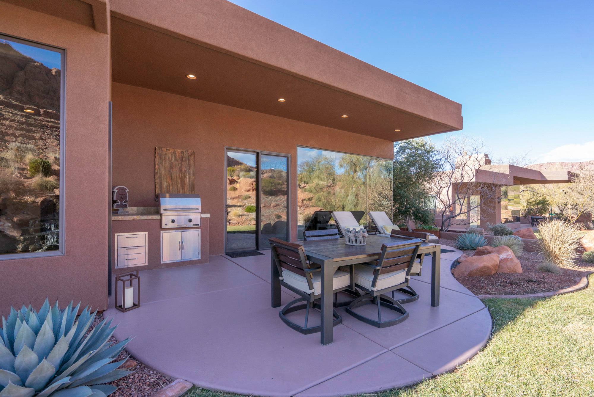KACHINA SPRINGS EAST AT ENTRADA - Residential