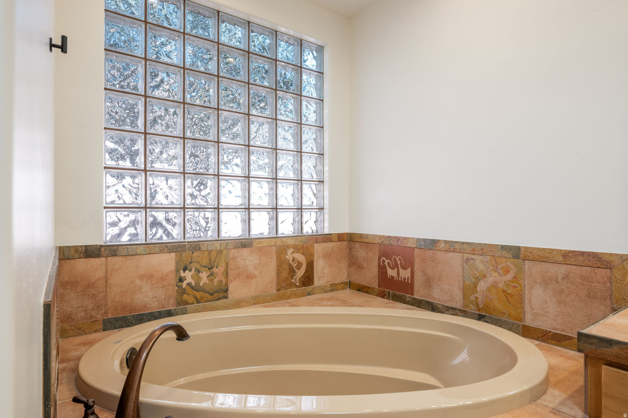 KACHINA SPRINGS EAST AT ENTRADA - Residential