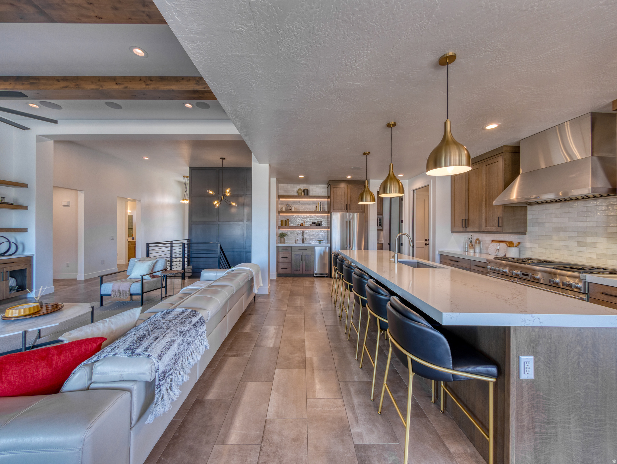 COLLEDGE FARMS - Residential