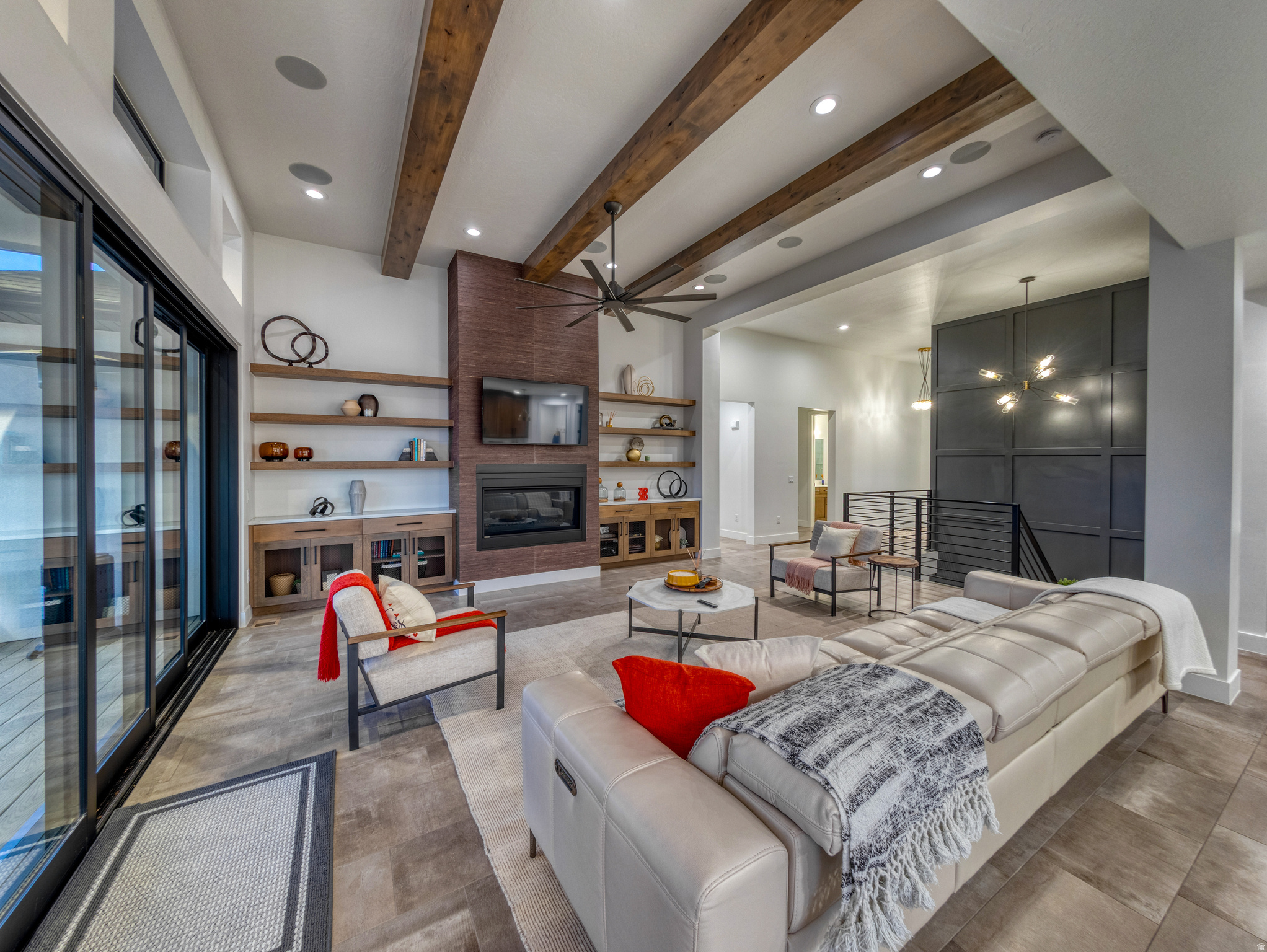 COLLEDGE FARMS - Residential