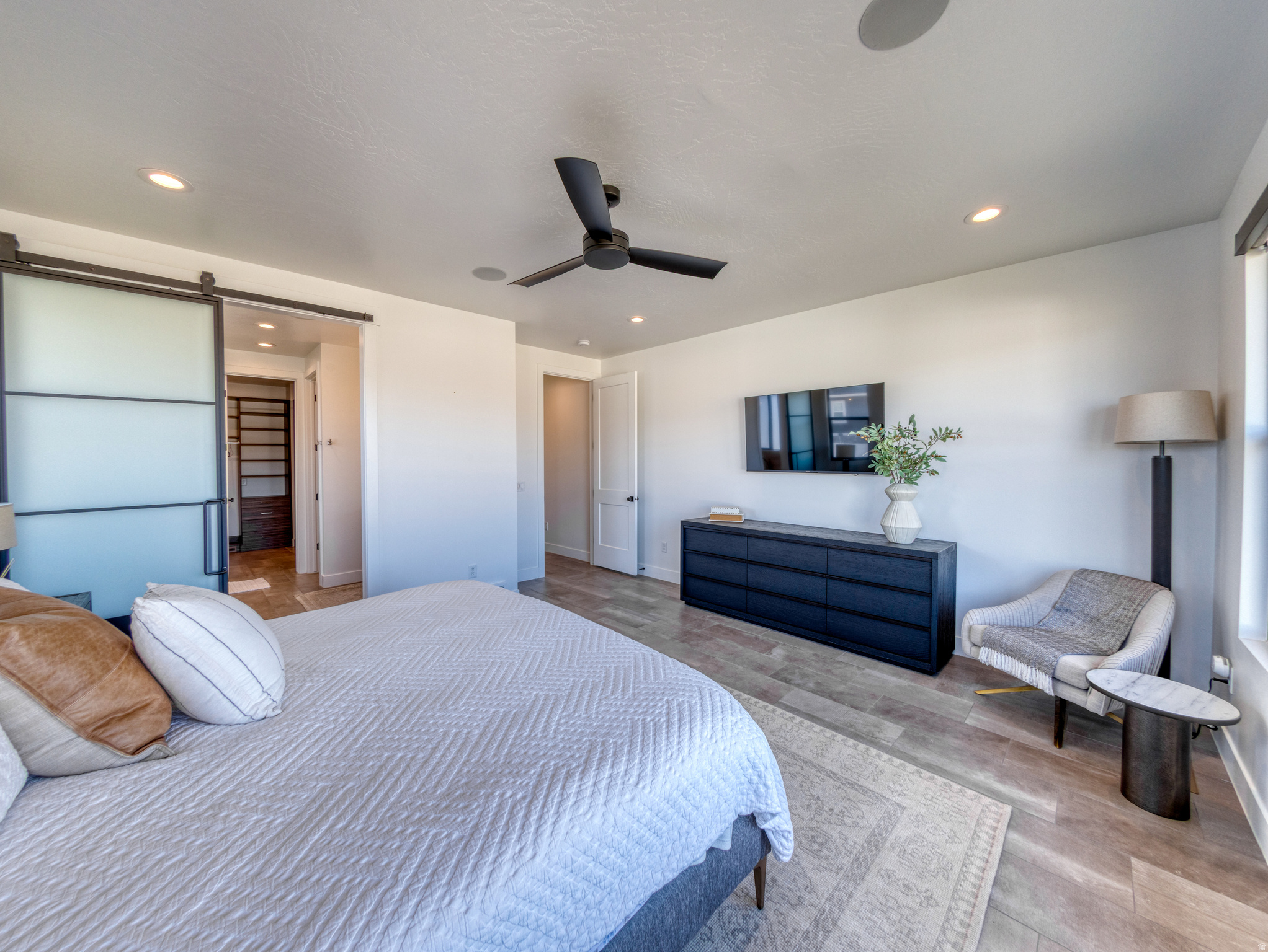 COLLEDGE FARMS - Residential