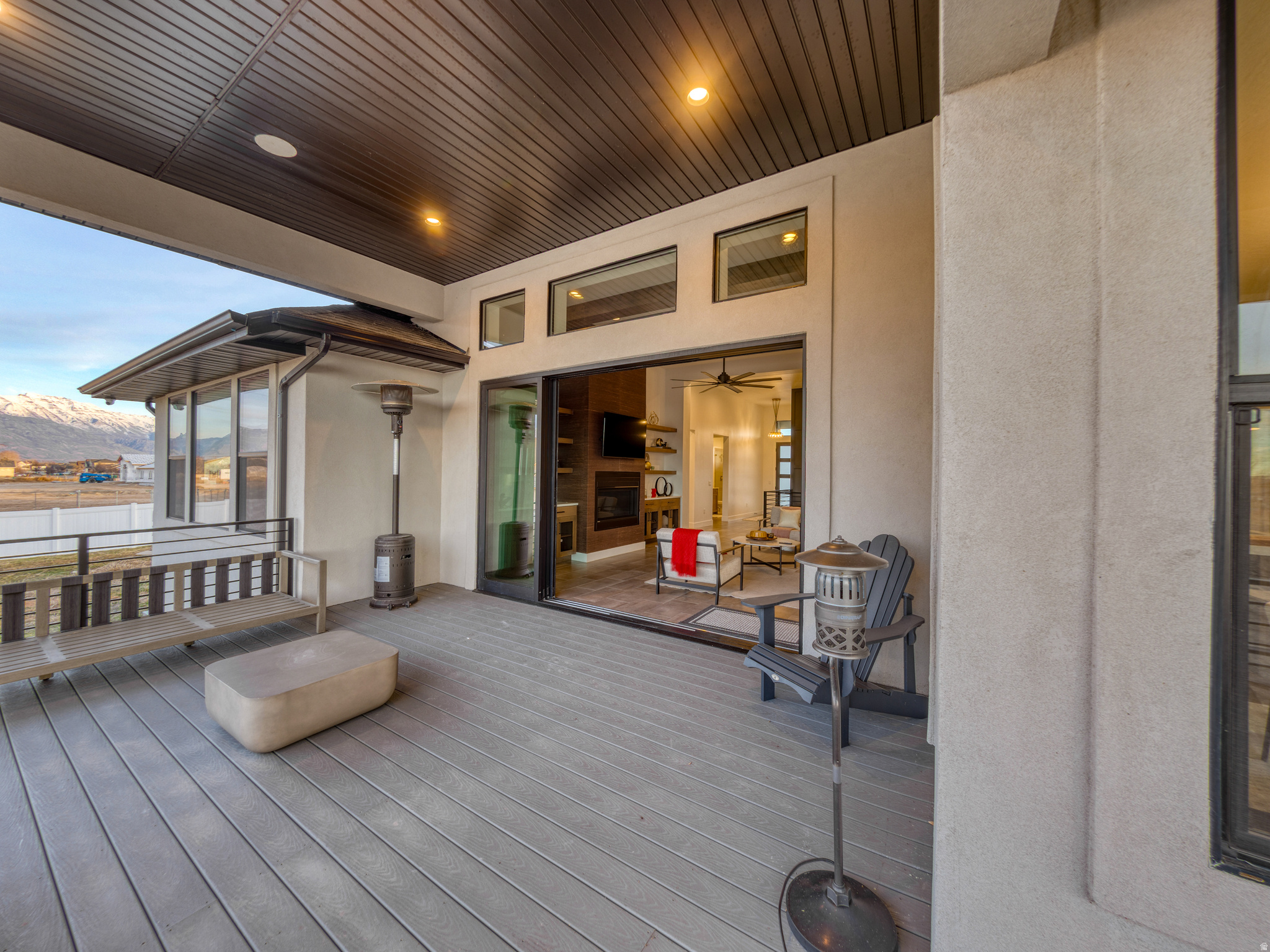 COLLEDGE FARMS - Residential