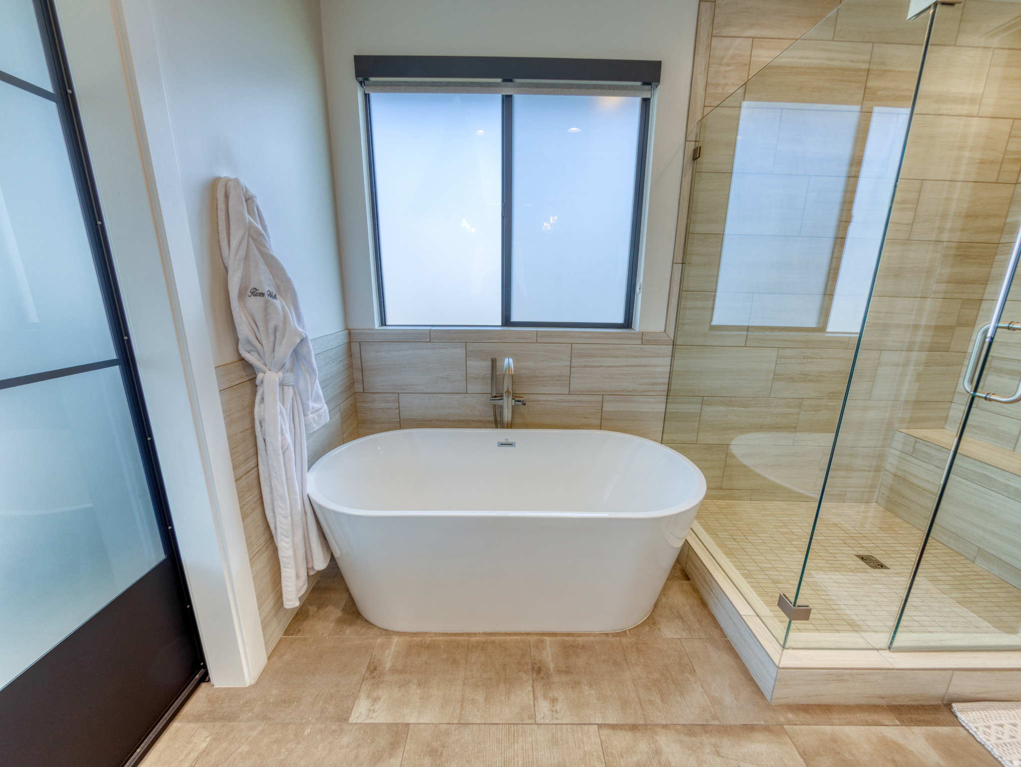 COLLEDGE FARMS - Residential