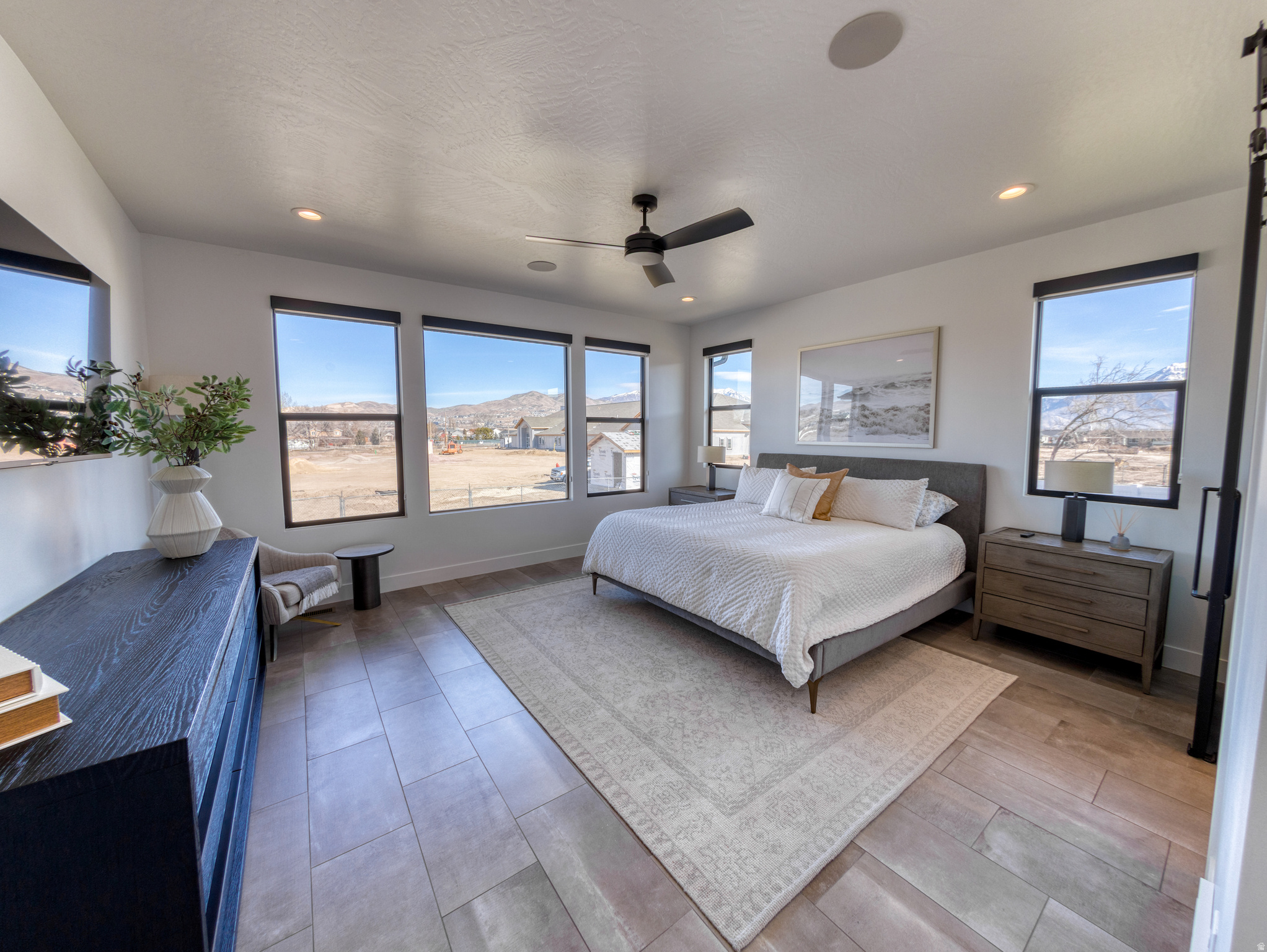 COLLEDGE FARMS - Residential