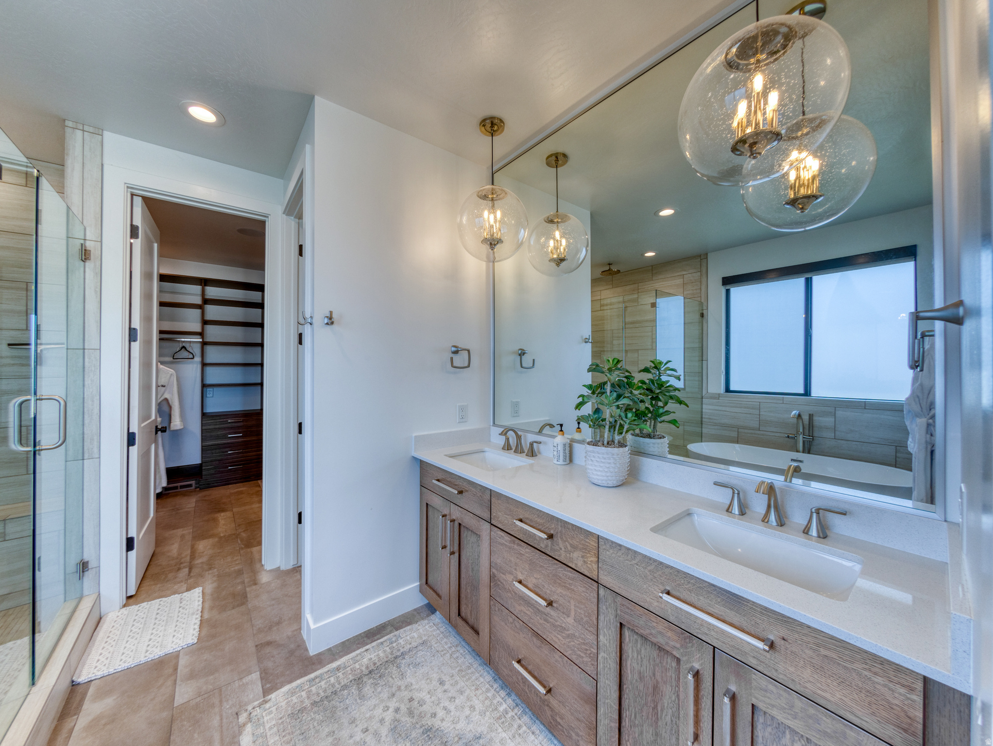 COLLEDGE FARMS - Residential