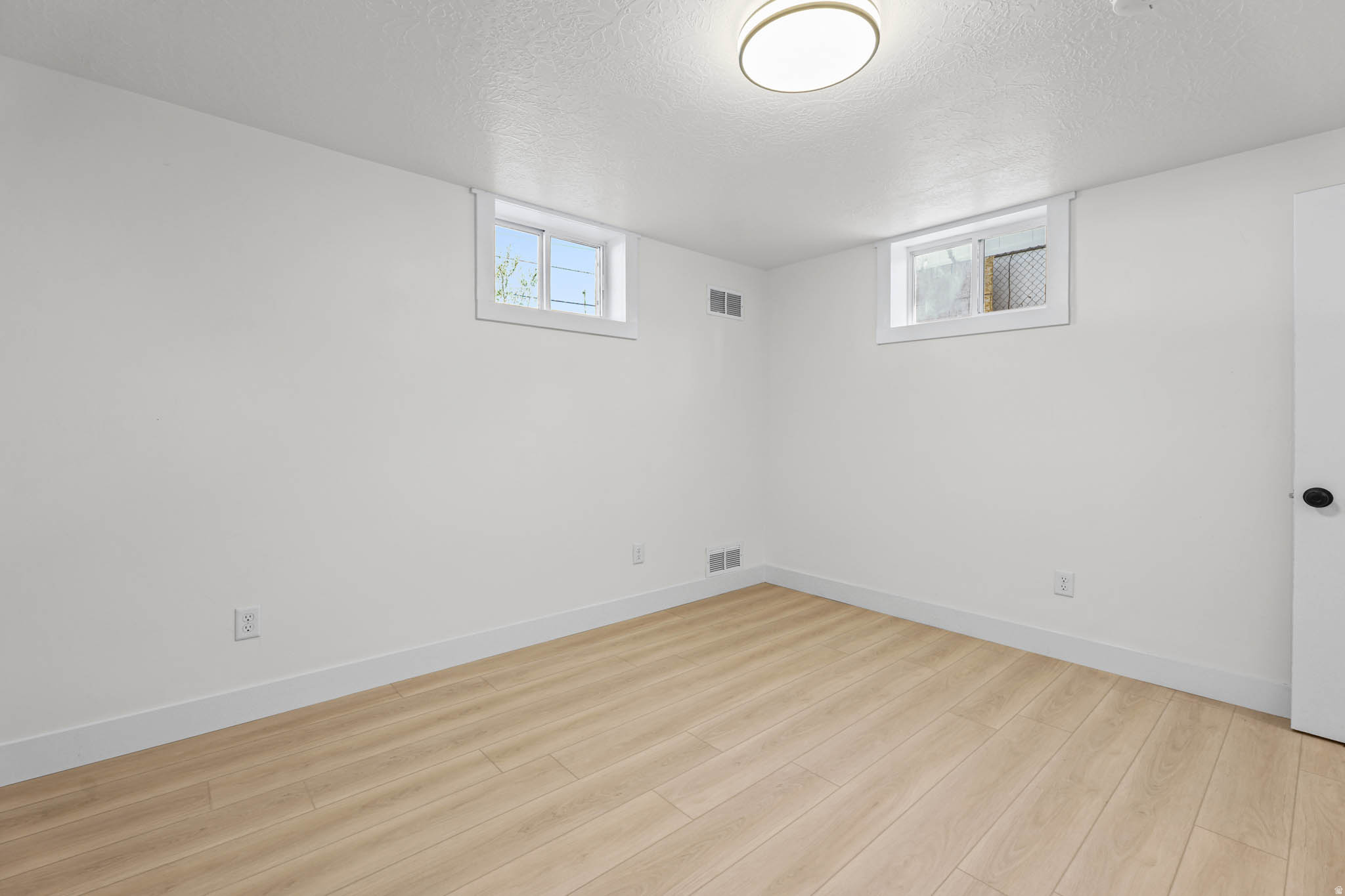 WHITE CITY - Residential