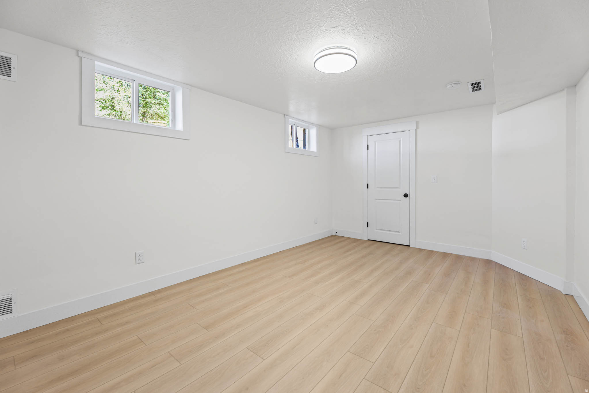 WHITE CITY - Residential