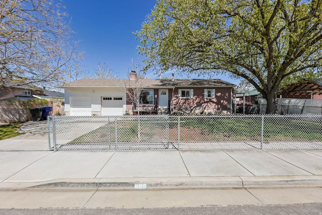 Photo of 915 E GALENA DR, Sandy, UT 84094 (MLS # 2149048)