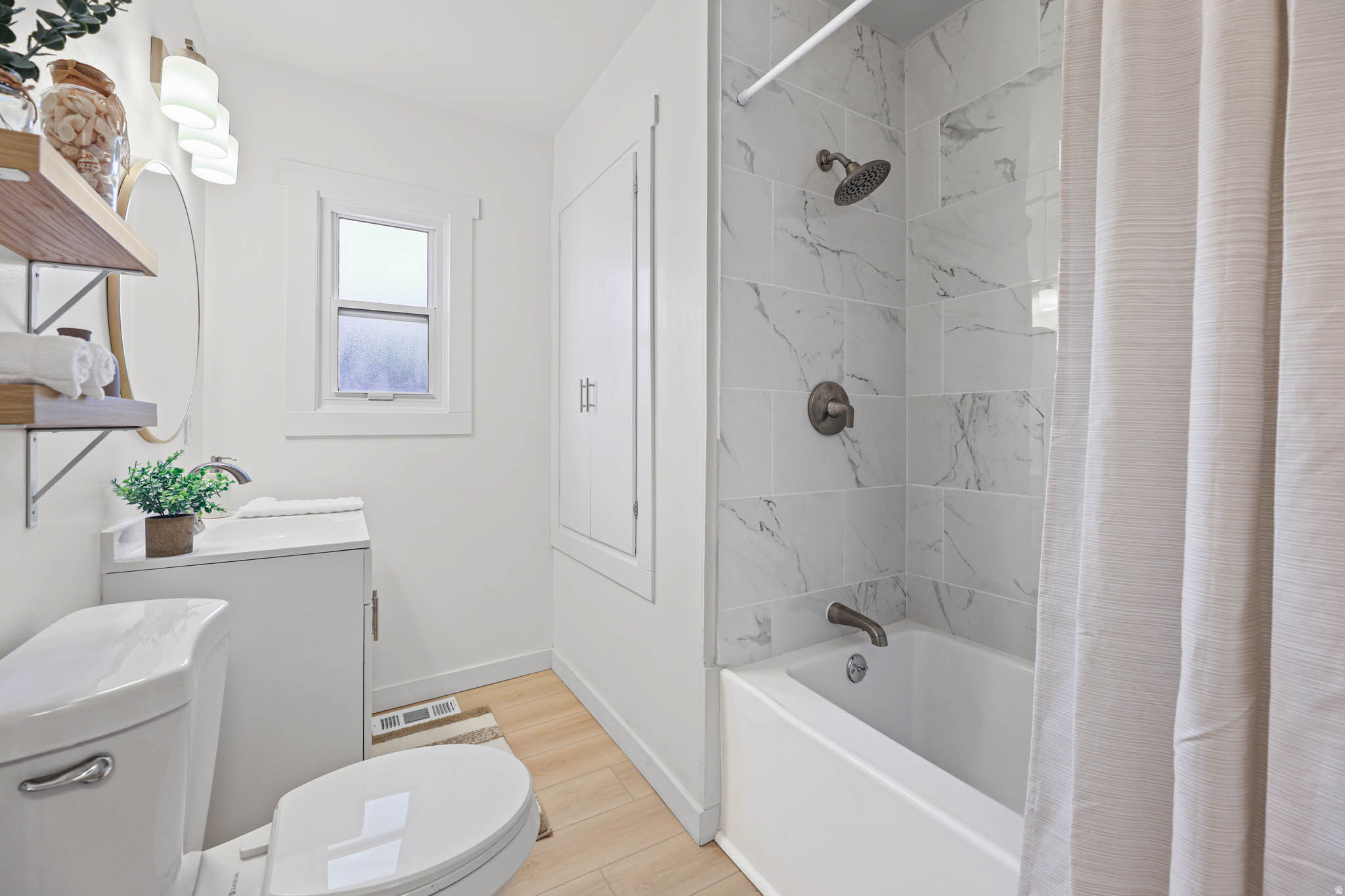 WHITE CITY - Residential