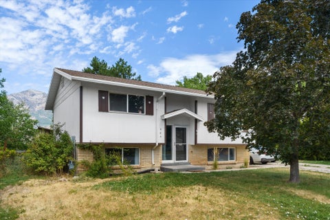 Tiny photo for 464 E 1850 N, North Ogden, UT 84414 (MLS # 2183965)