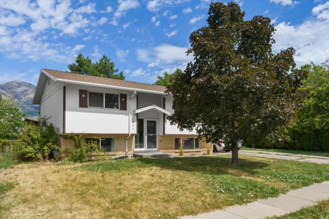 Photo of 464 E 1850 N, North Ogden, UT 84414 (MLS # 2183965)