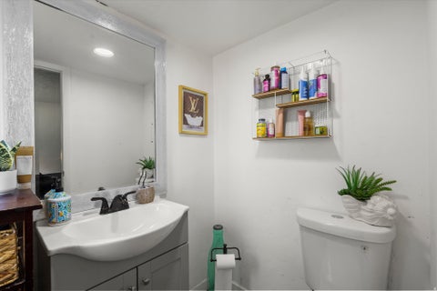 Tiny photo for 464 E 1850 N, North Ogden, UT 84414 (MLS # 2183965)