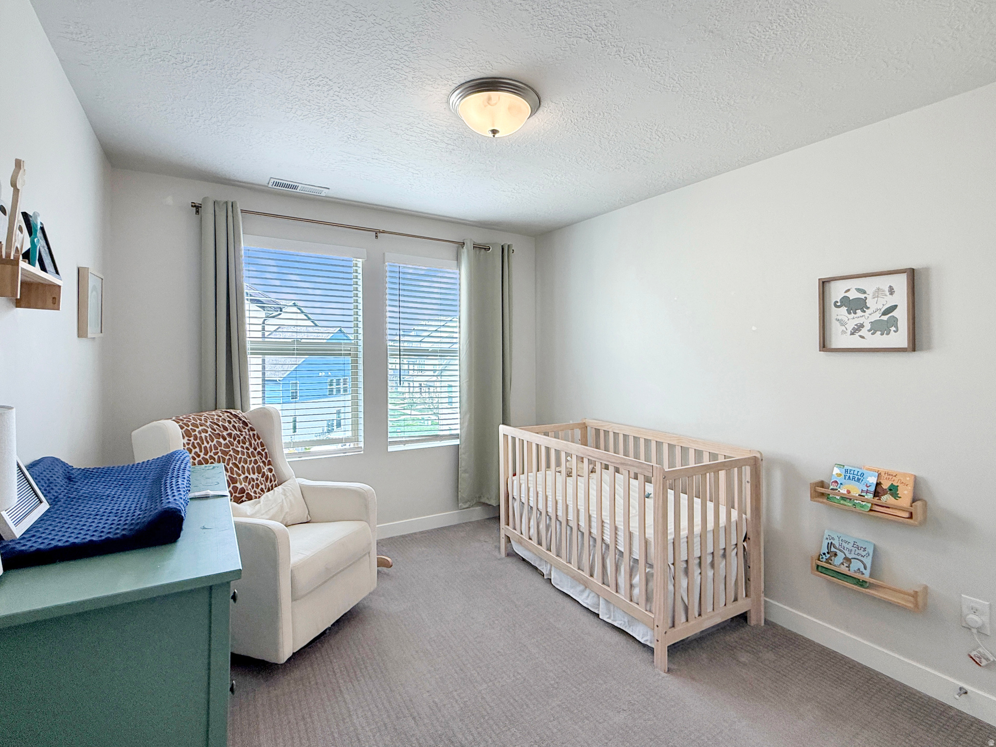 MIDTOWN COURTS - Residential