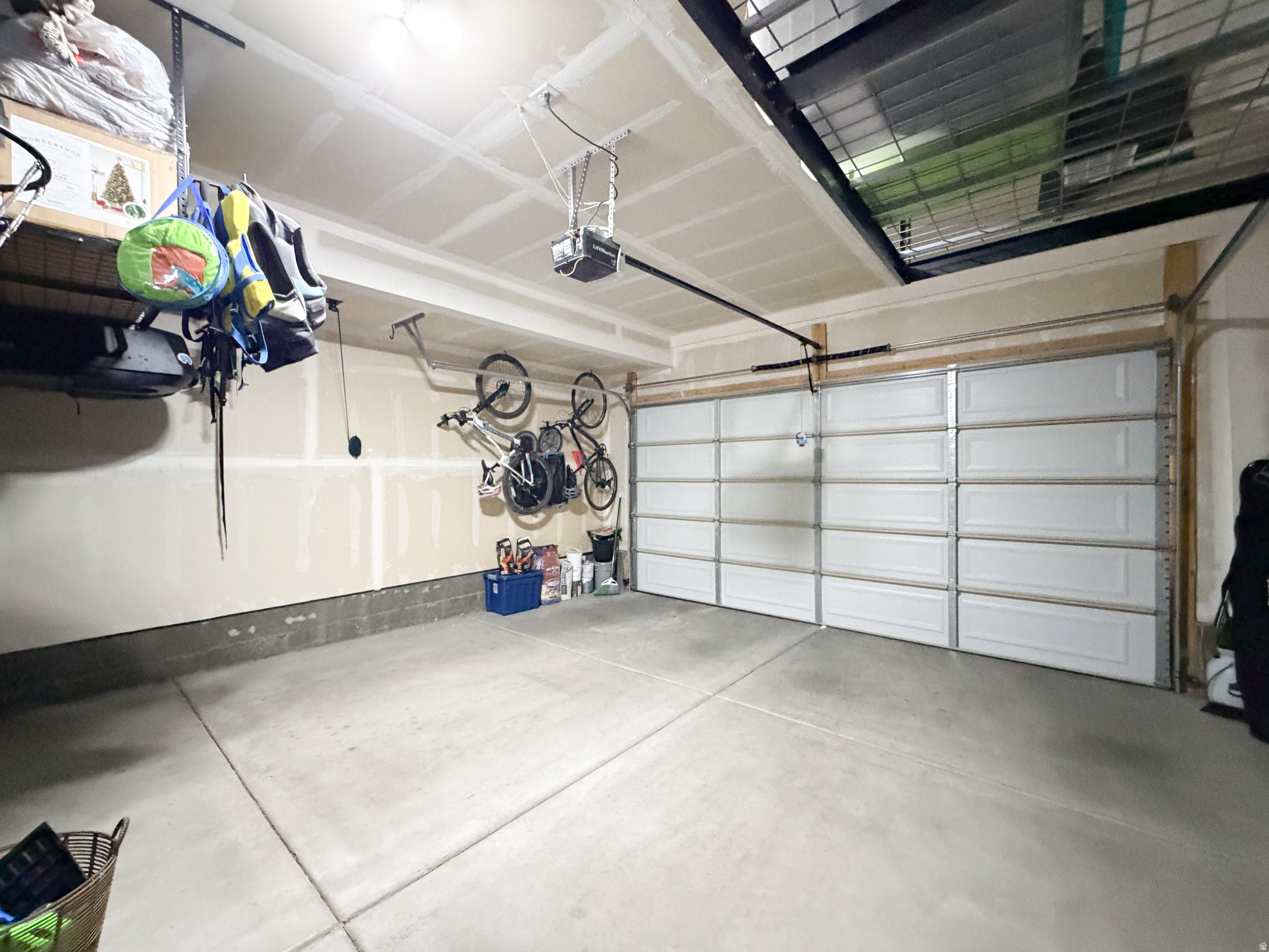 MIDTOWN COURTS - Residential