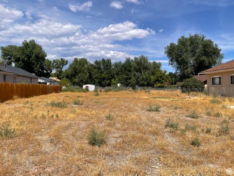 Photo of 227 E 300 N, Richfield, UT 84701 (MLS # 2108899)