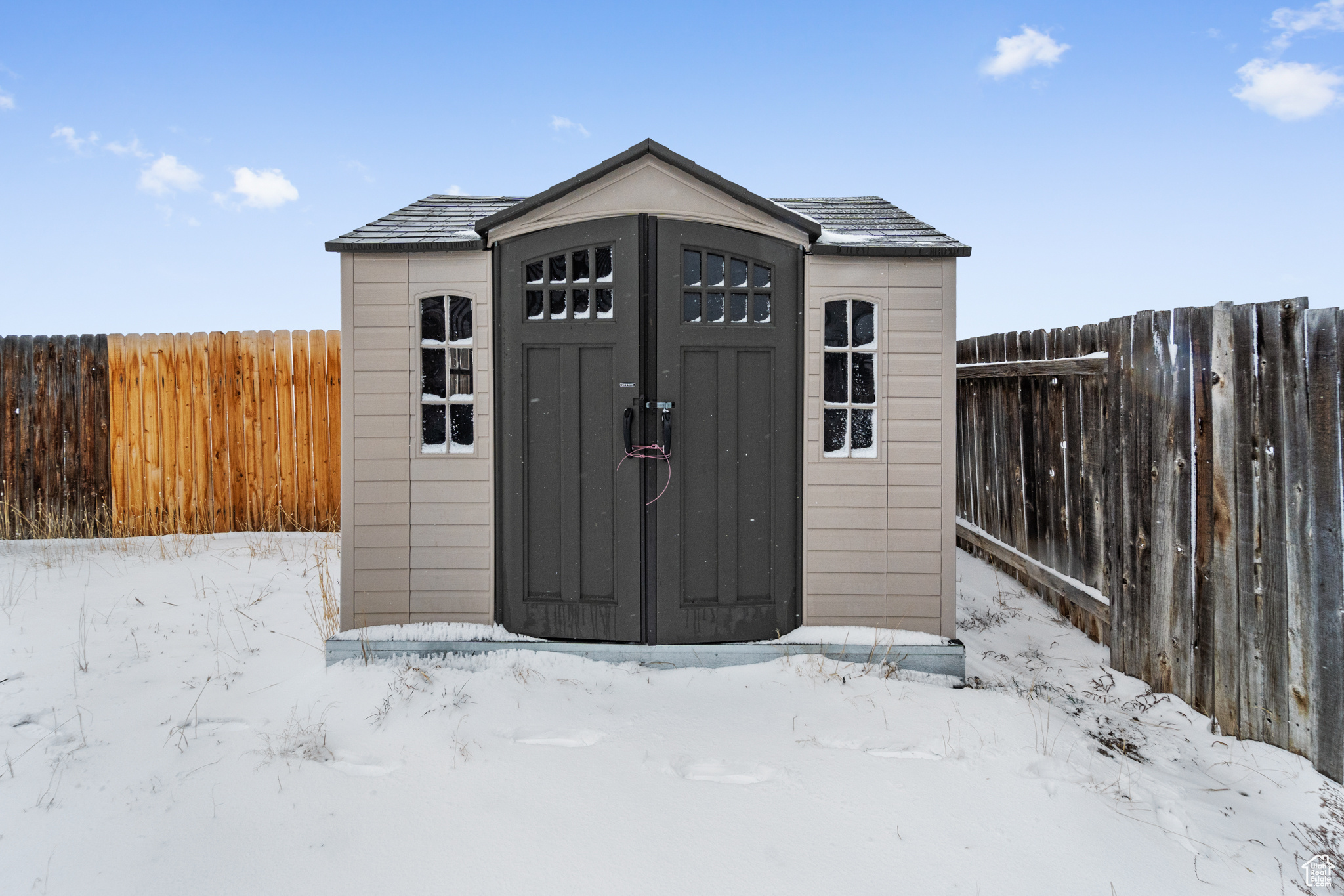 MEADOWS - Residential