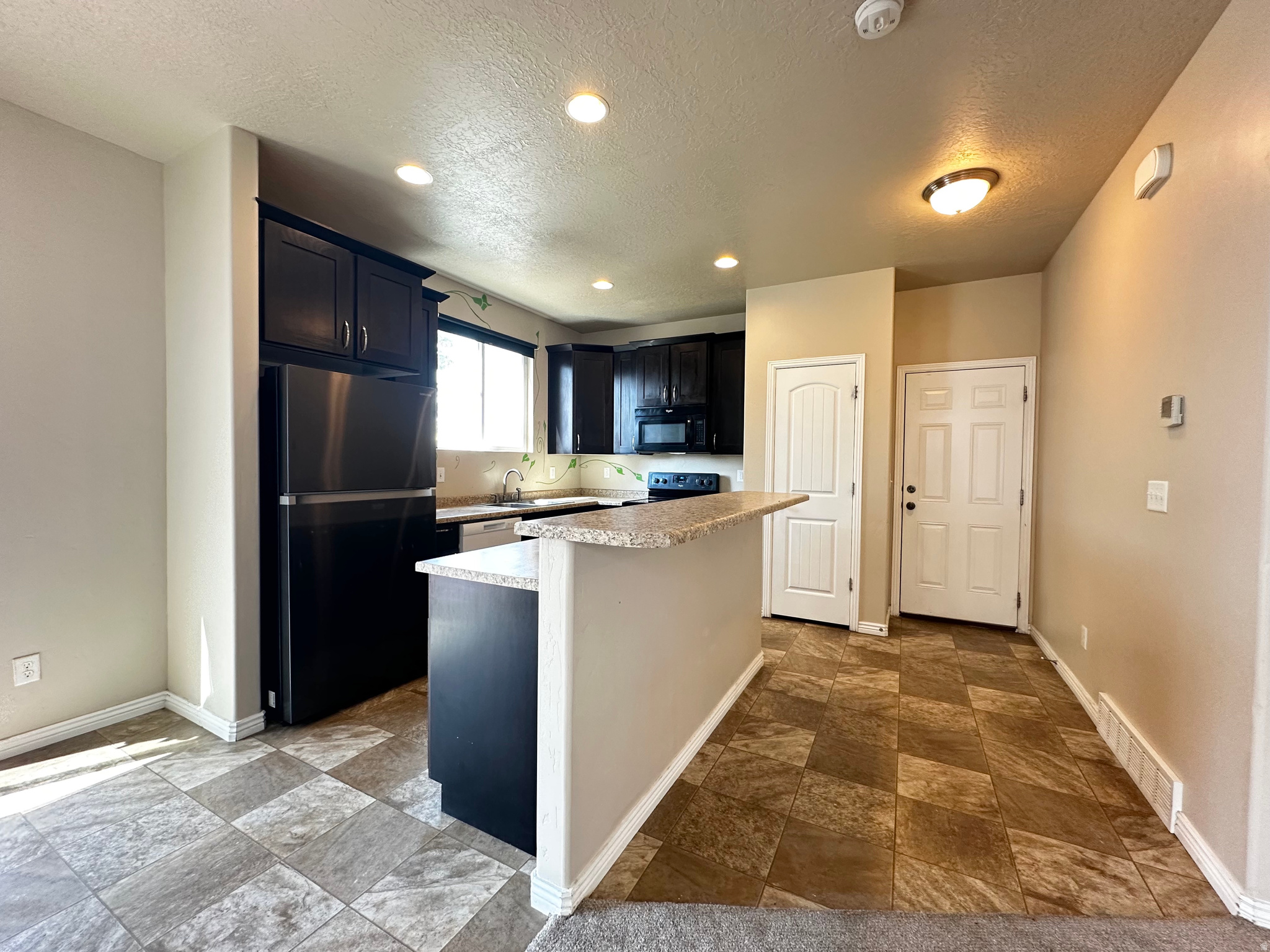 MILBURN MANOR HOA - Residential