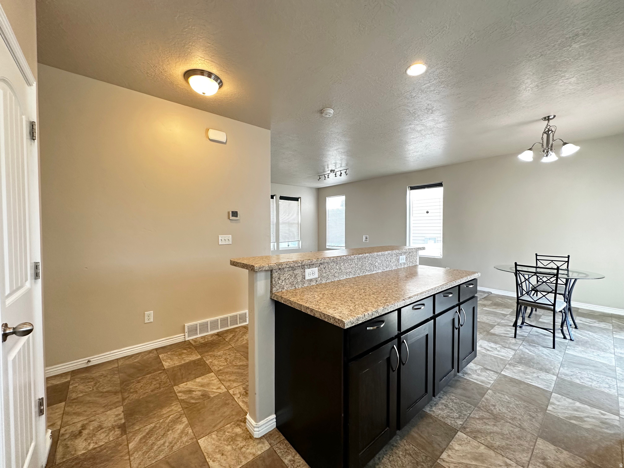 MILBURN MANOR HOA - Residential