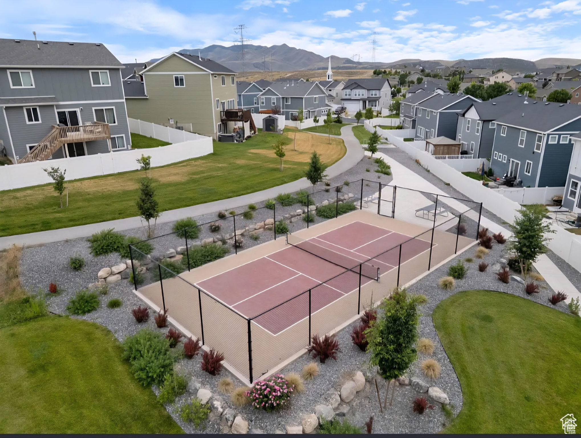 SCENIC MOUNTAIN - Residential