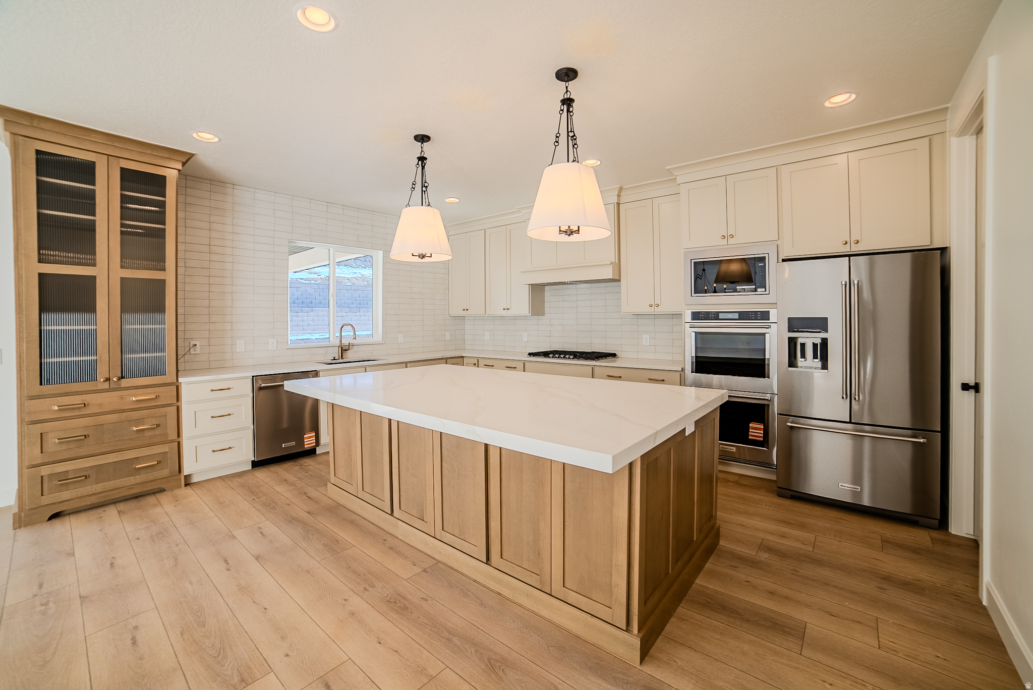 SYCAMORES COVE - Residential