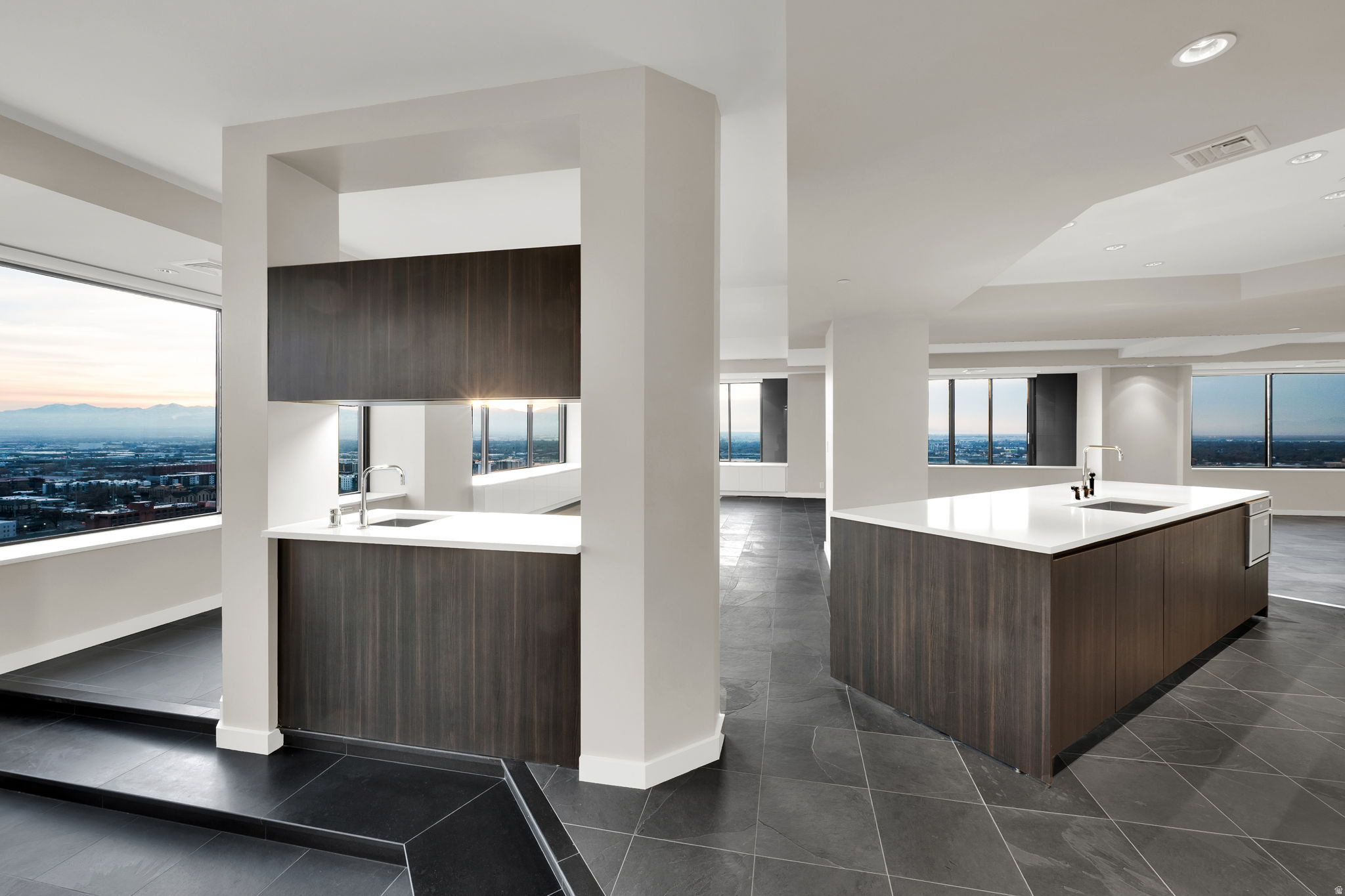 AMERICAN TOWERS - Residential