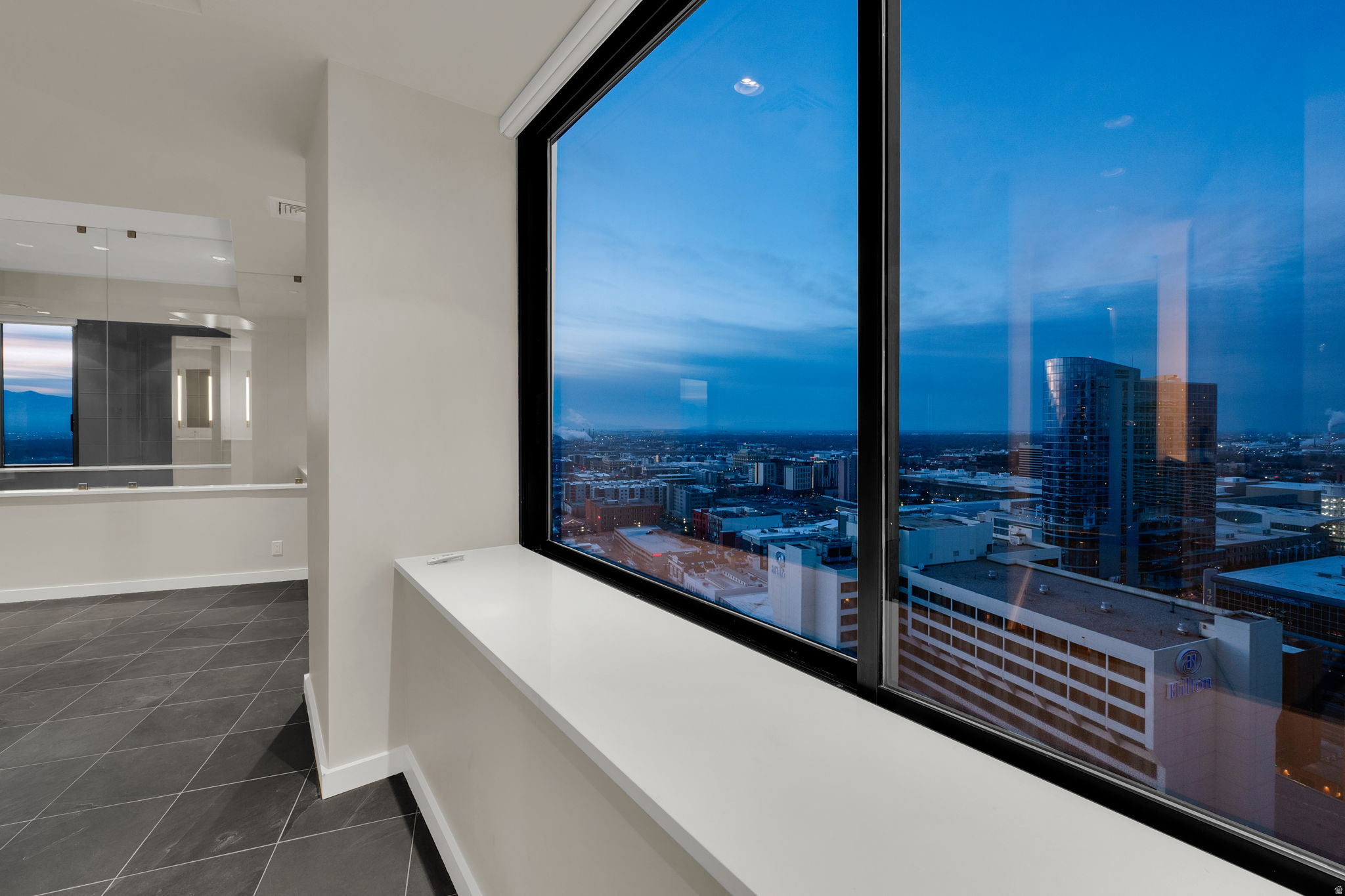 AMERICAN TOWERS - Residential