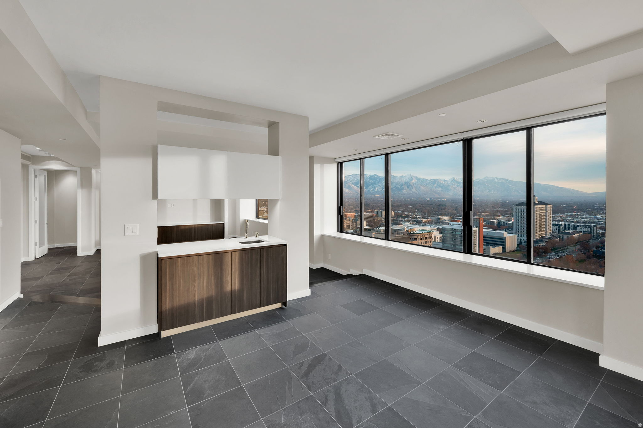 AMERICAN TOWERS - Residential