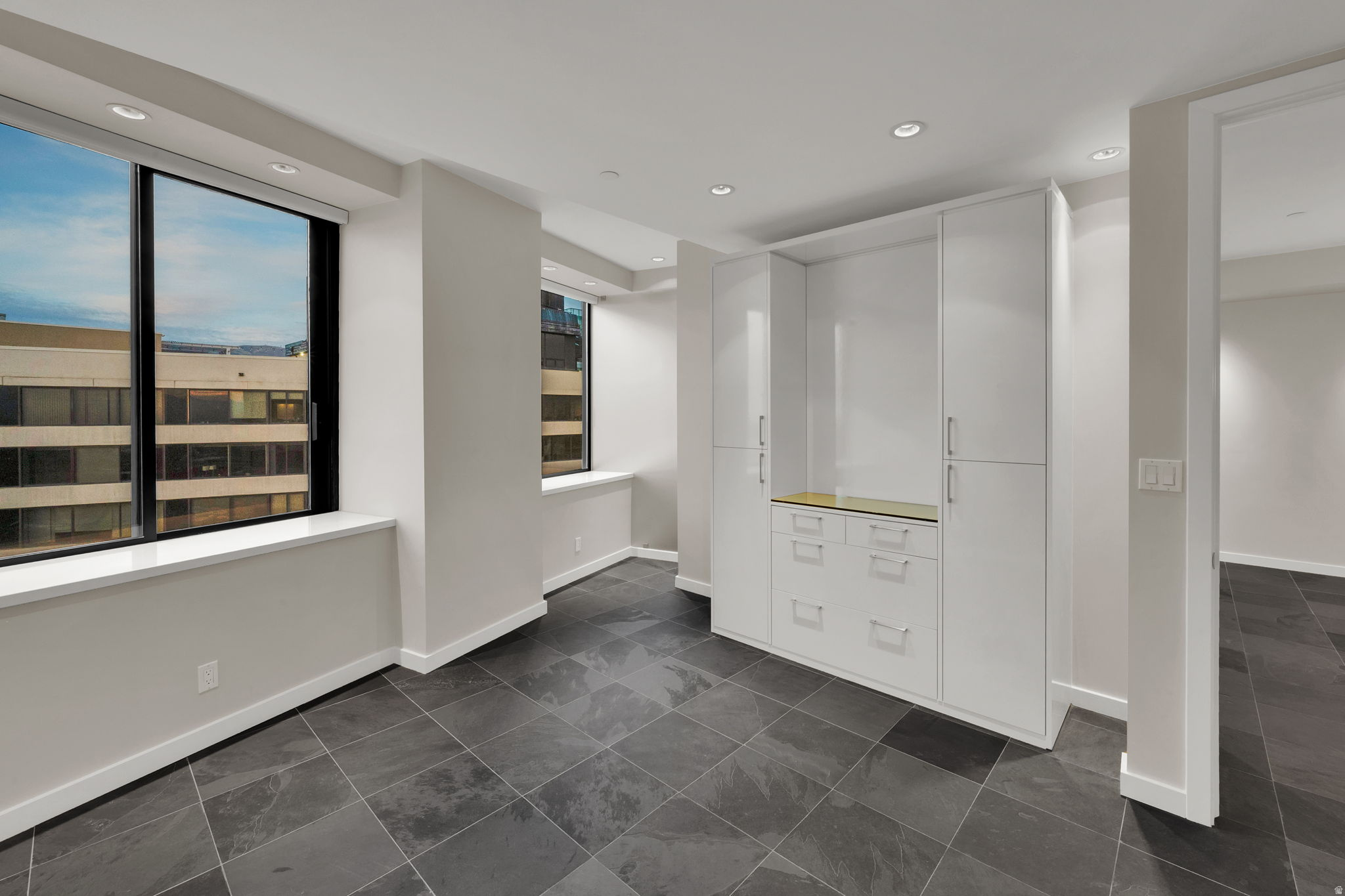 AMERICAN TOWERS - Residential