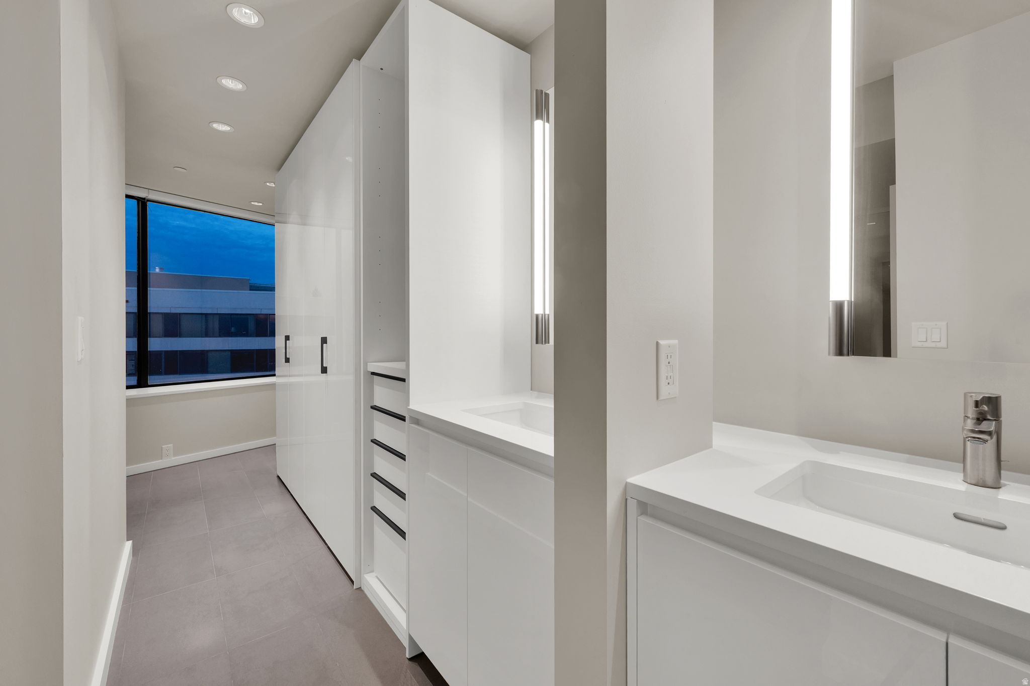 AMERICAN TOWERS - Residential