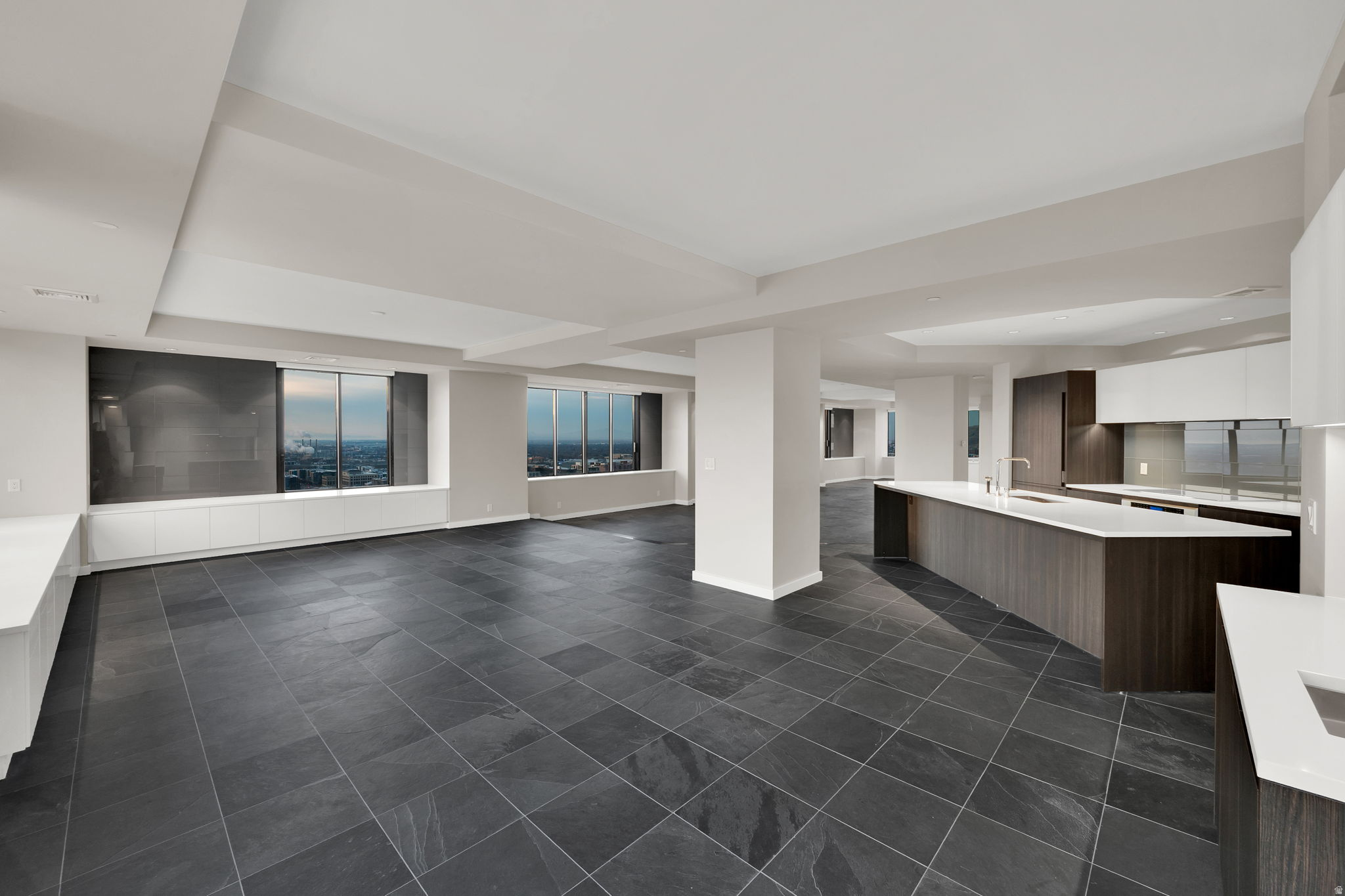 AMERICAN TOWERS - Residential