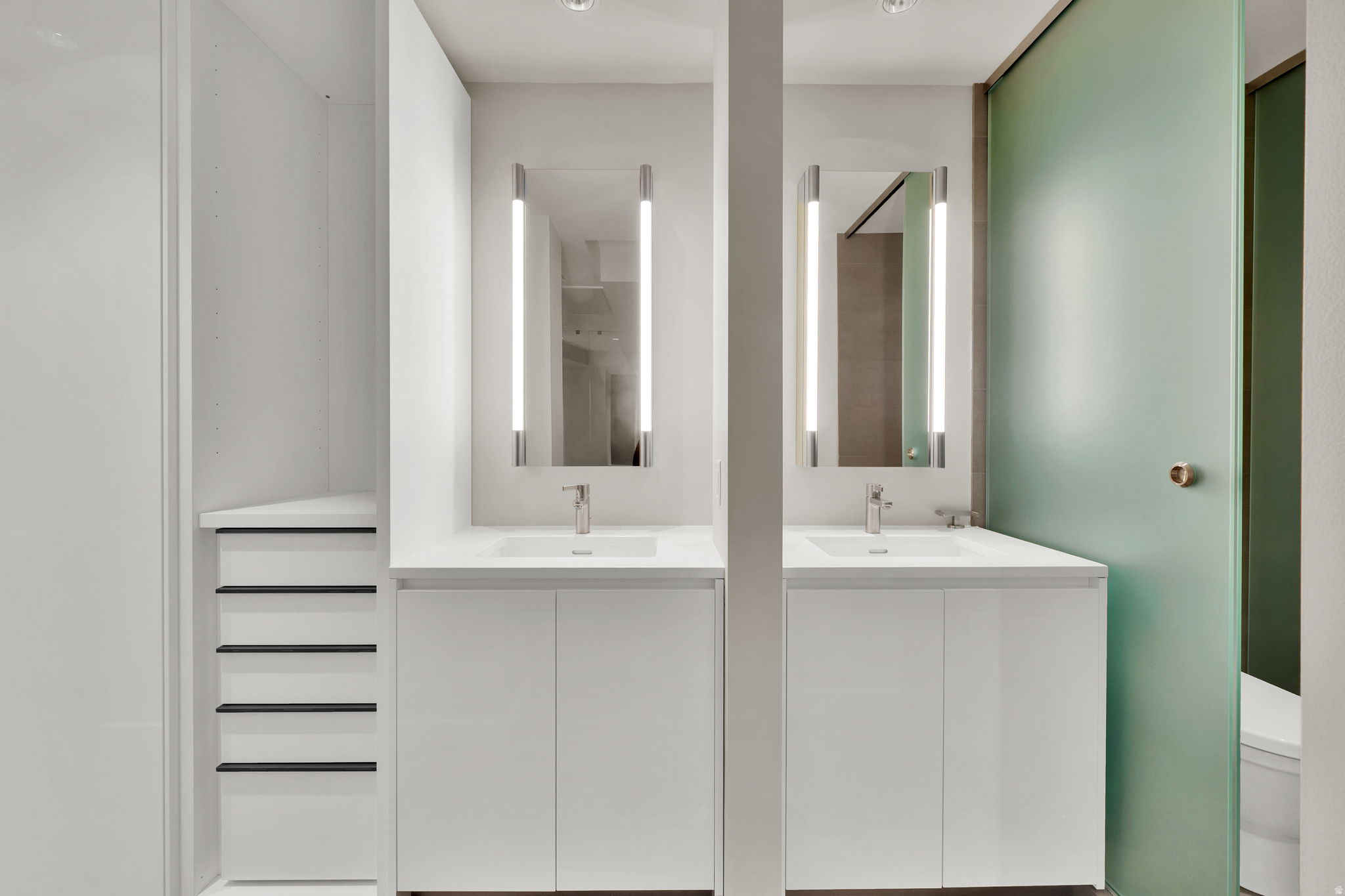 AMERICAN TOWERS - Residential