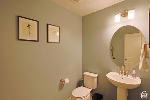 Tiny photo for 198 E MONTGOMERY LN, North Ogden, UT 84414 (MLS # 2192065)