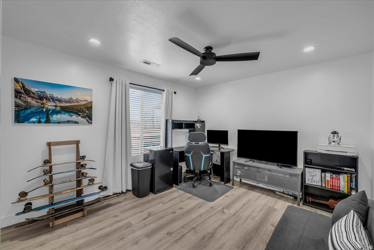 SUN VALLEY CONDOS - Residential