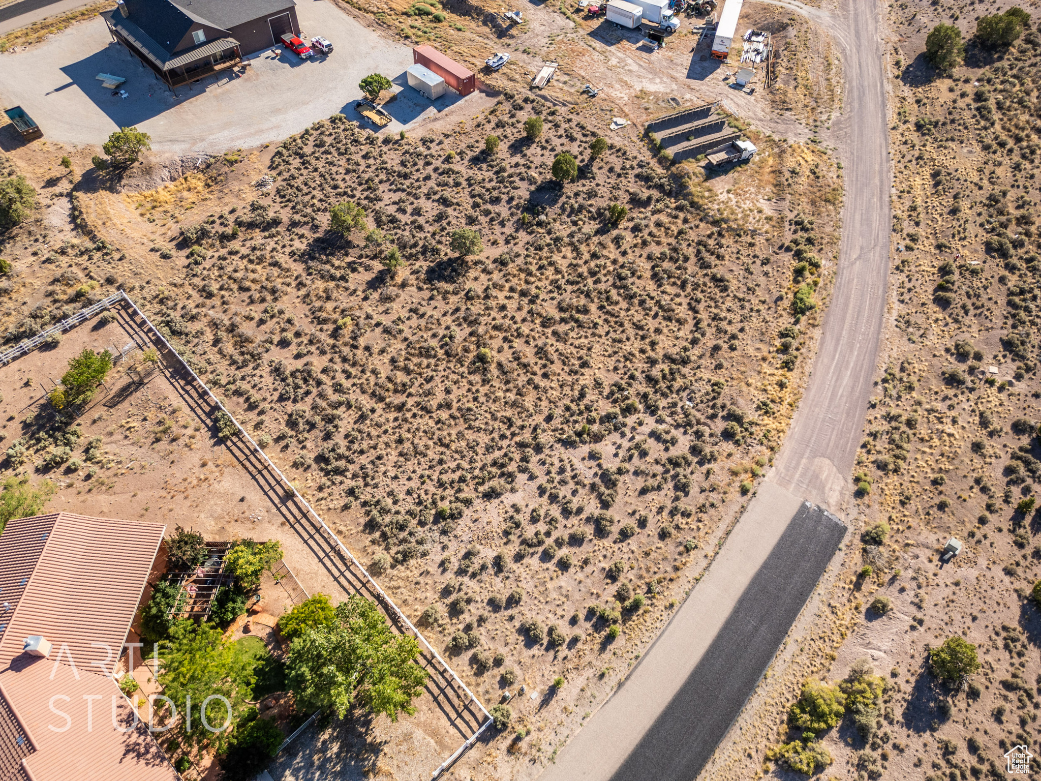 EL MONTE ESTATES - Land