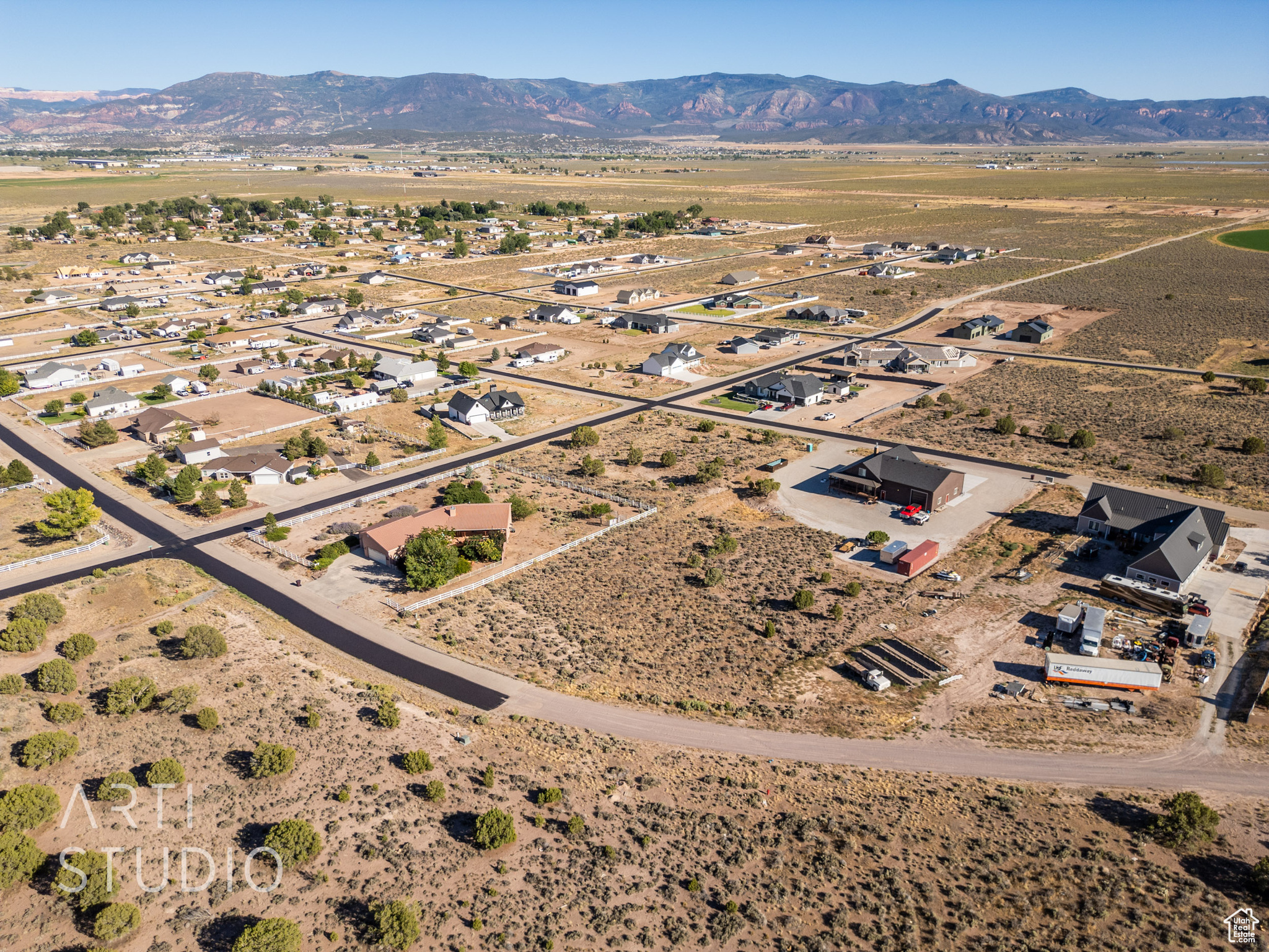 EL MONTE ESTATES - Land