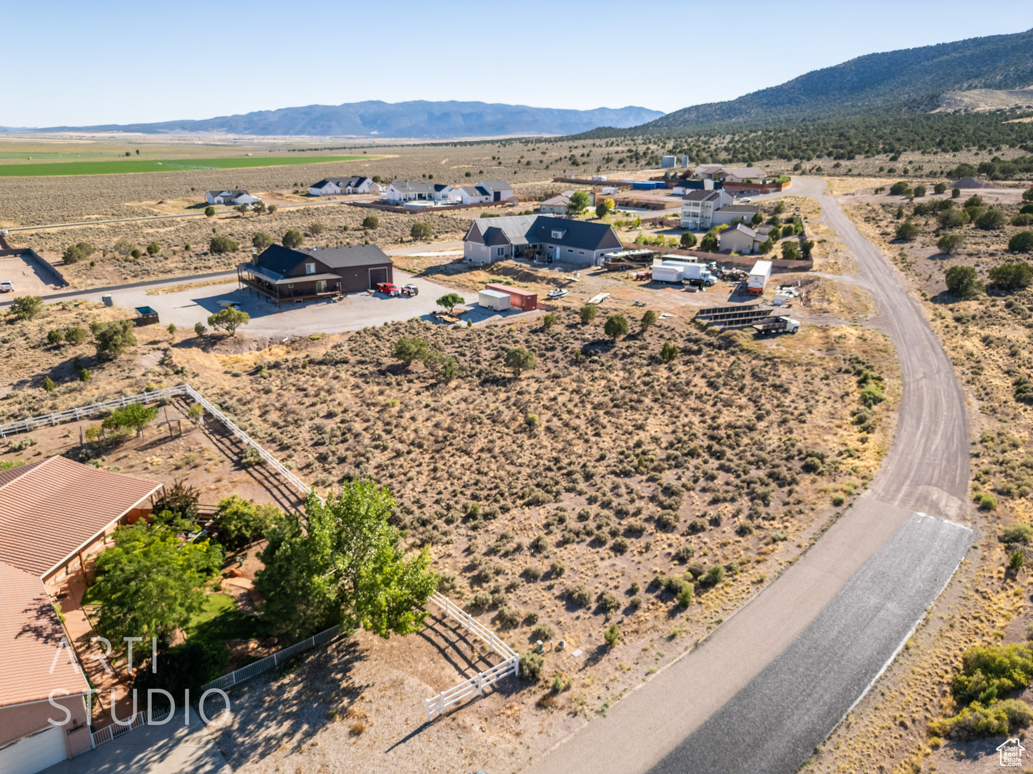 EL MONTE ESTATES - Land