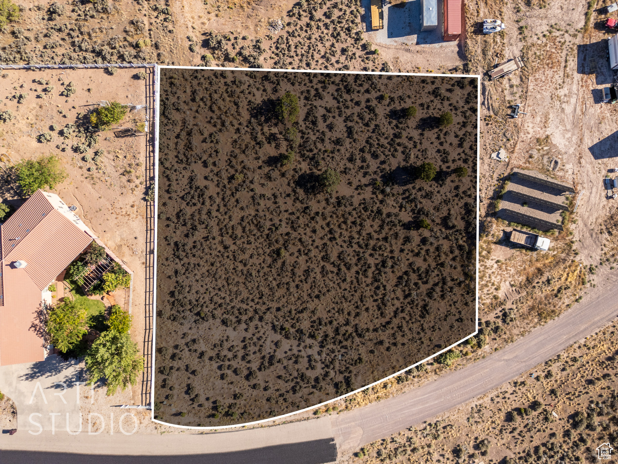 EL MONTE ESTATES - Land