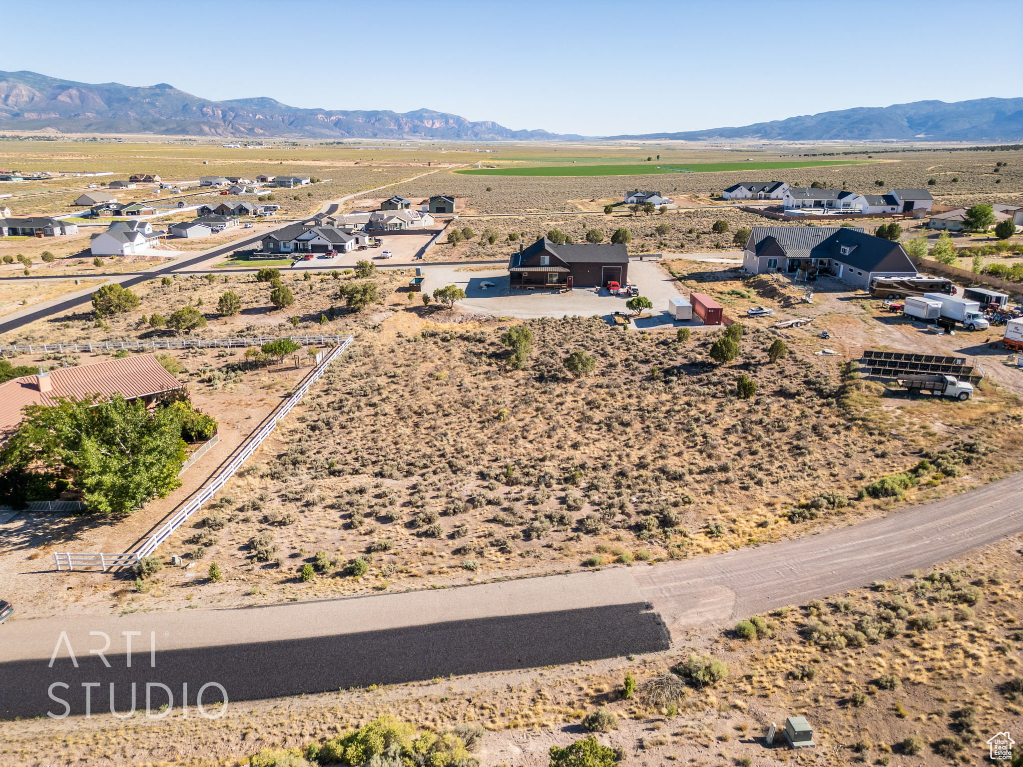 EL MONTE ESTATES - Land
