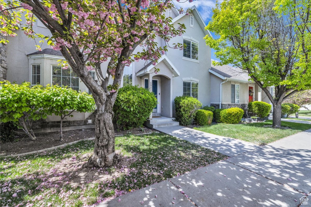 3909 N Davencourt Loop, Lehi, Utah image 2