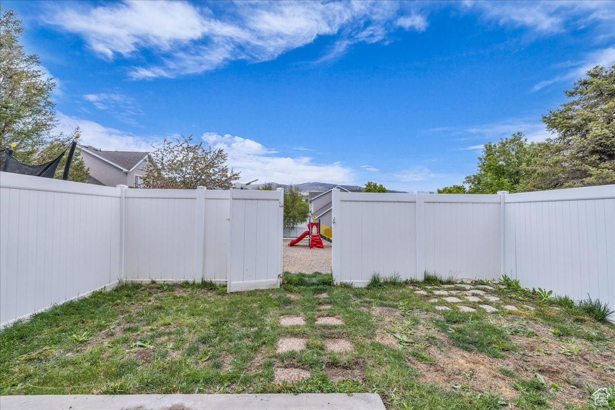 3909 N Davencourt Loop, Lehi, Utah image 25