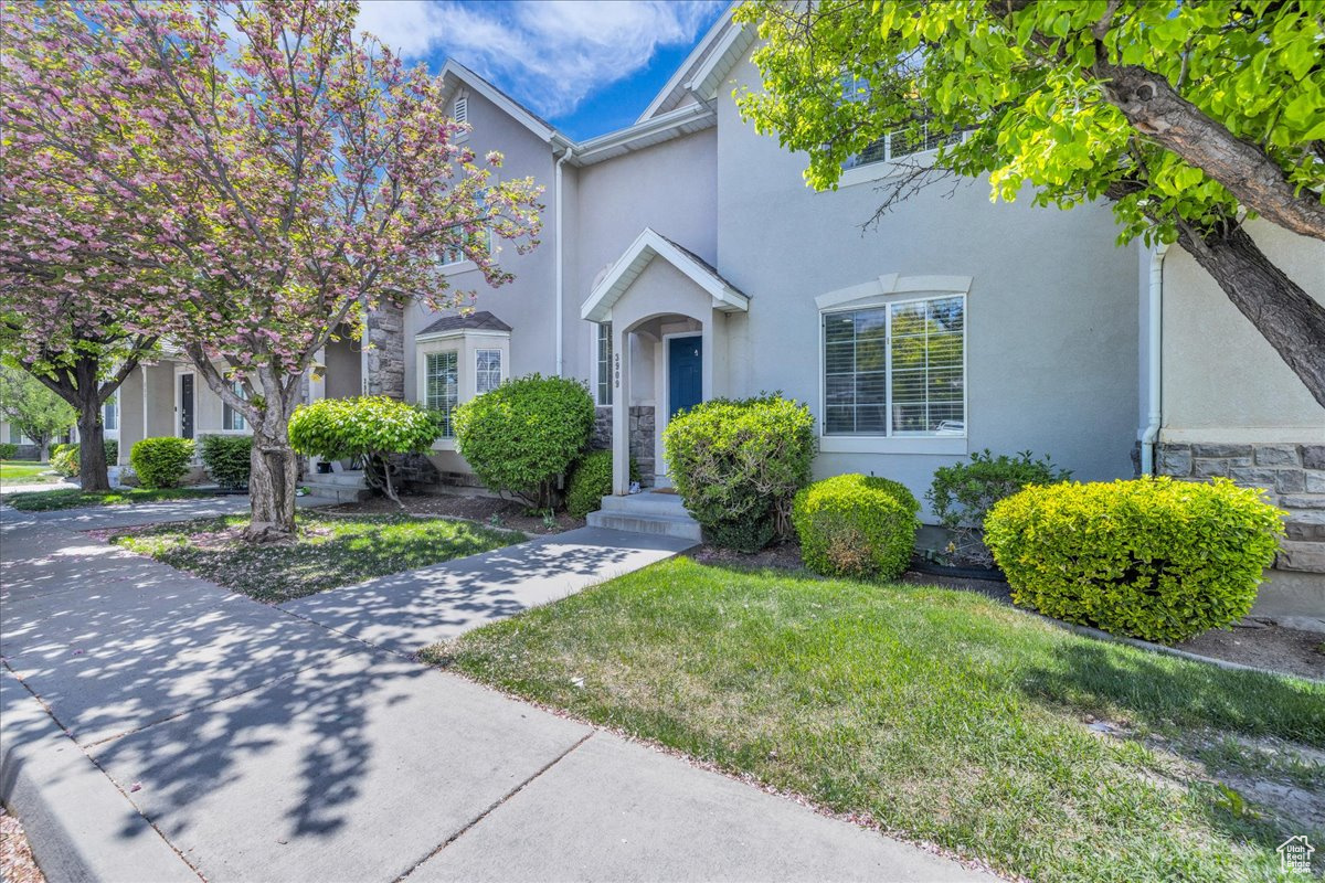 3909 N Davencourt Loop, Lehi, Utah image 3