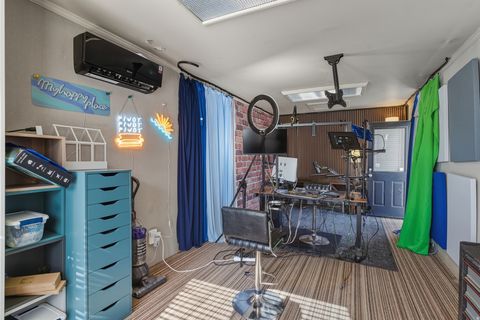 Tiny photo for 152 W 500 S, Bountiful, UT 84010 (MLS # 2140079)