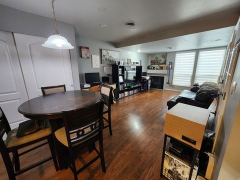Photo of 424 N CENTER ST #201, Salt Lake City, UT 84103 (MLS # 2142350)