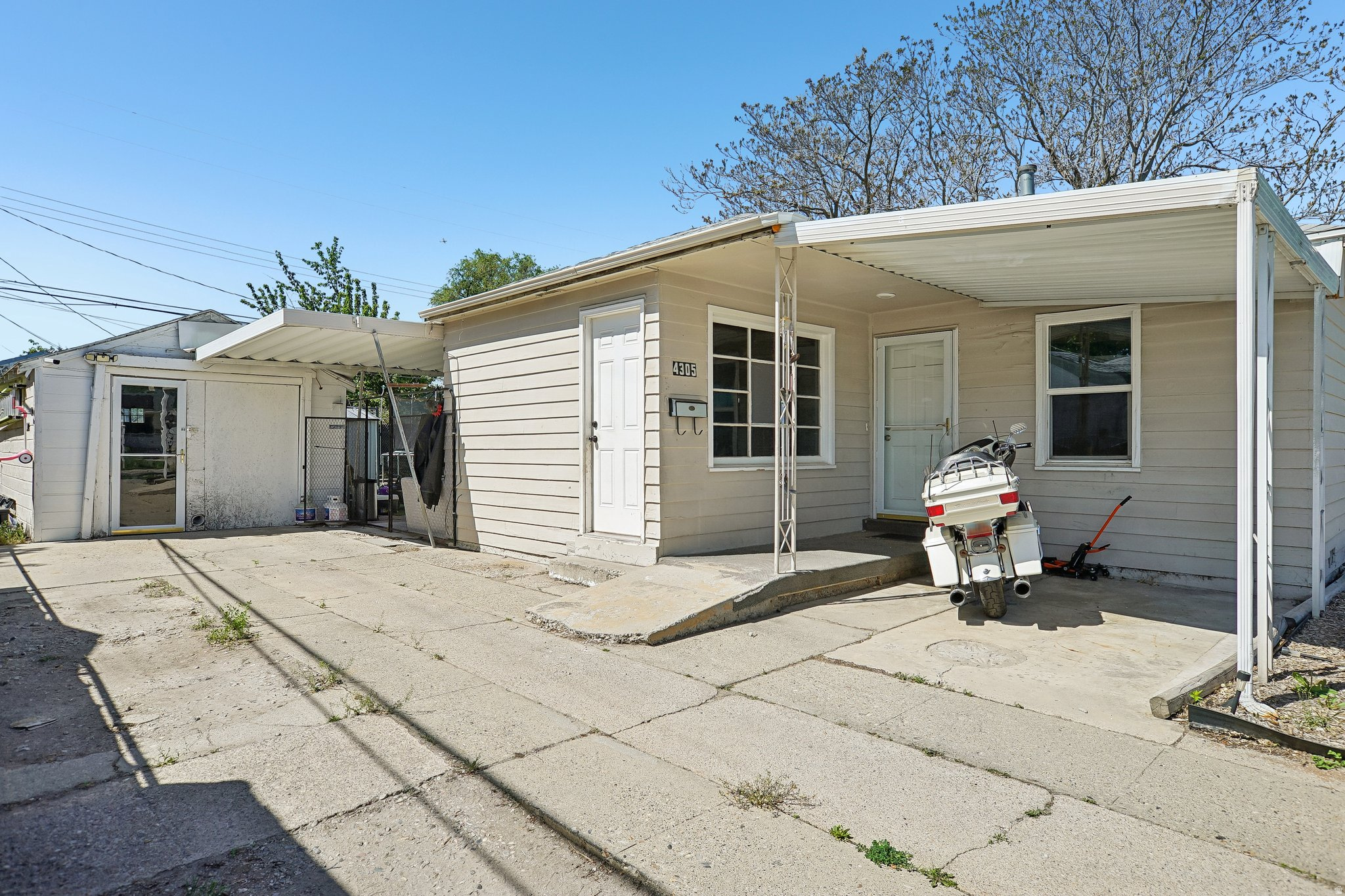 KEARNS TOWNSITE - Residential