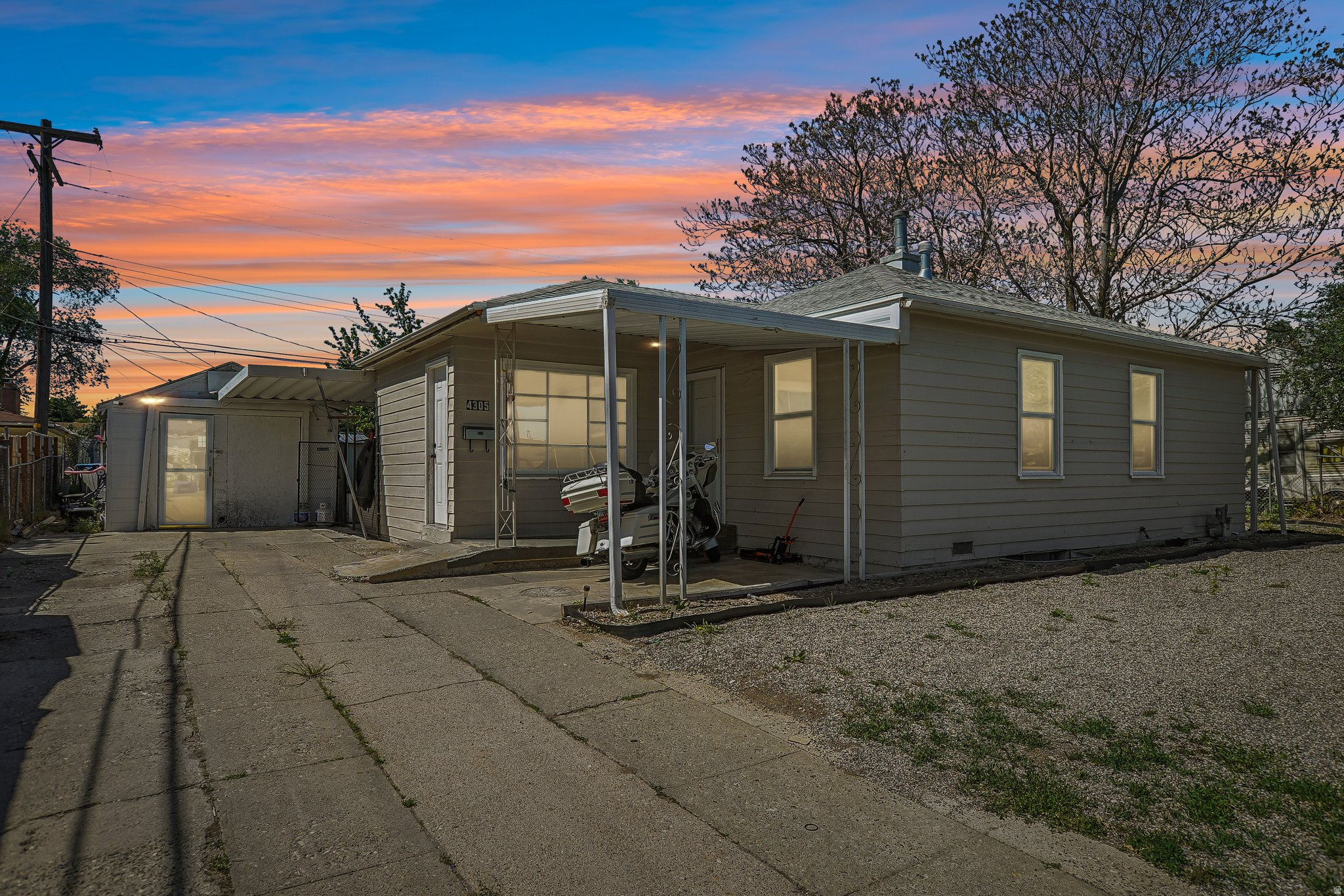KEARNS TOWNSITE - Residential
