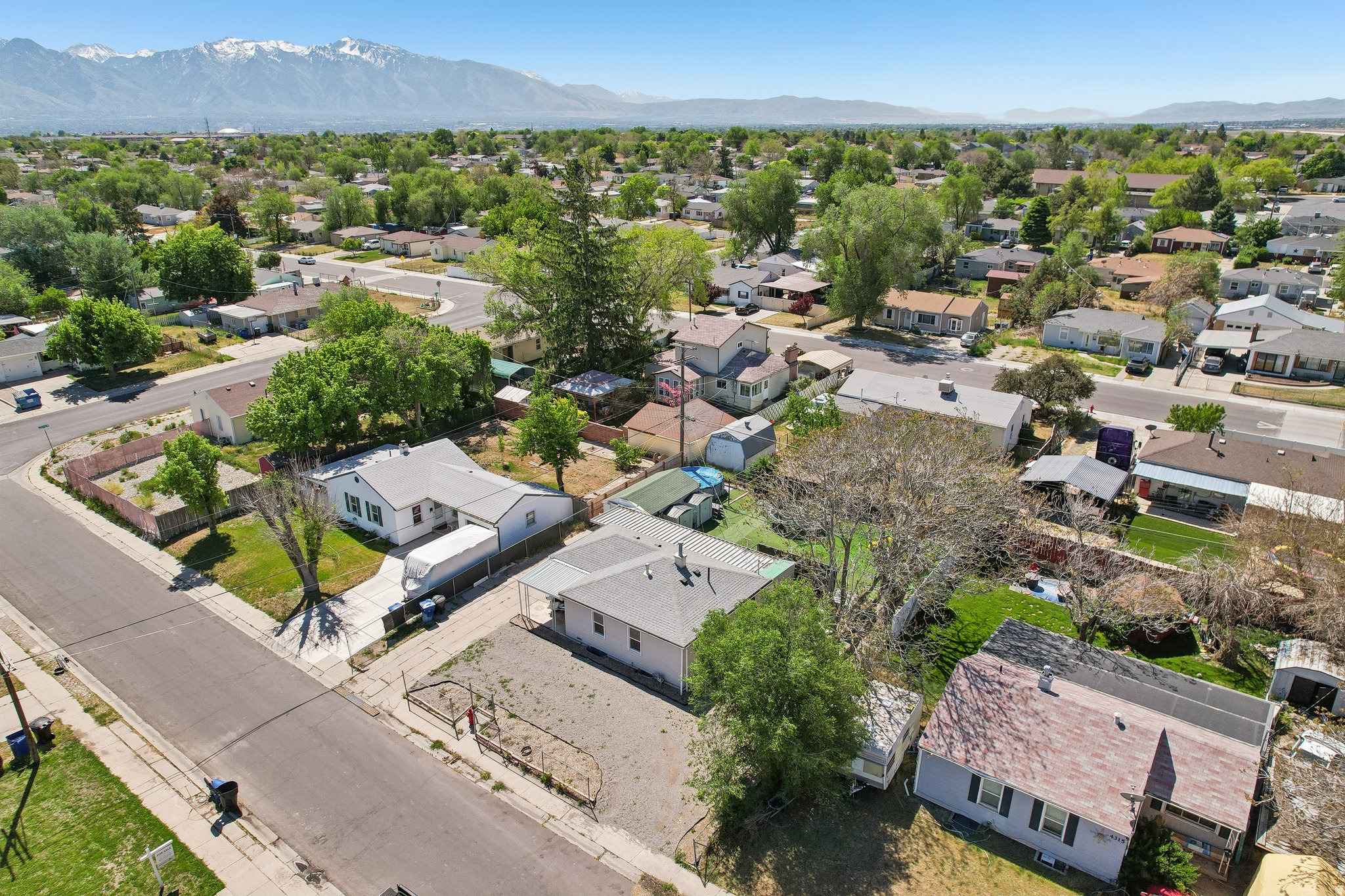 KEARNS TOWNSITE - Residential