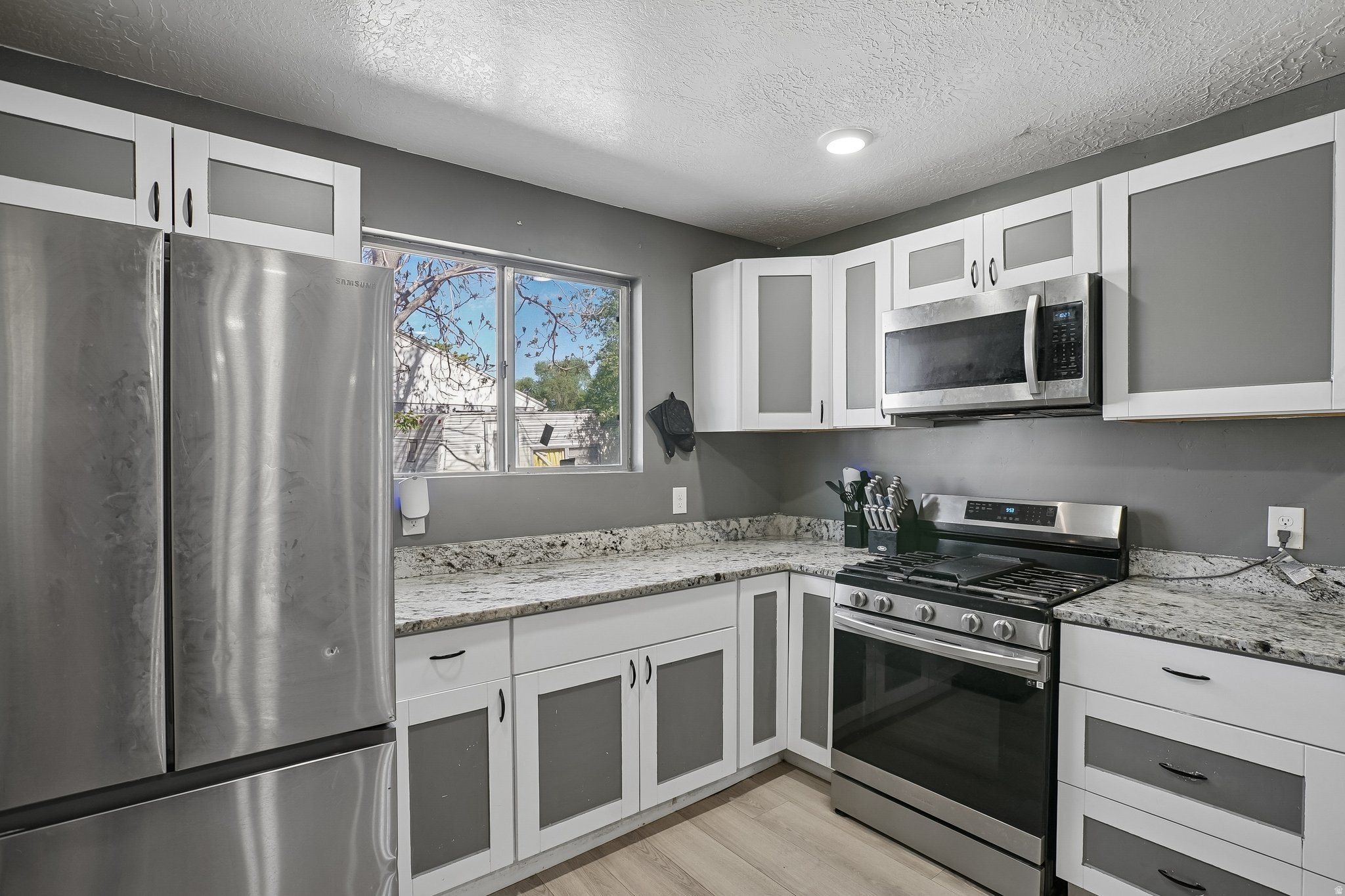 KEARNS TOWNSITE - Residential