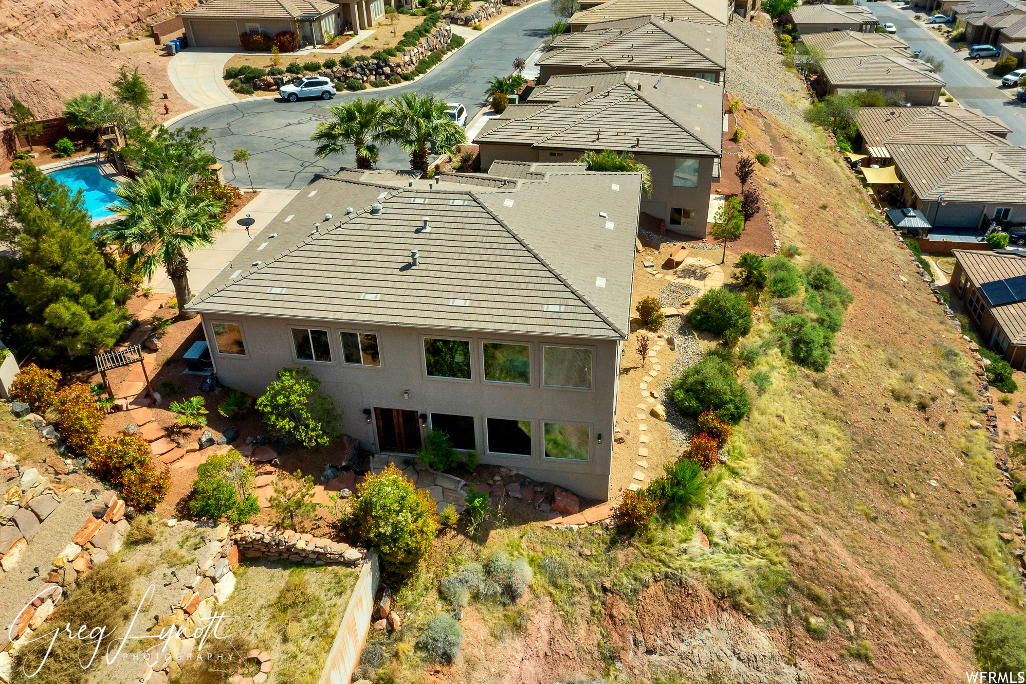 SHADOW MOUNTAIN TOWNHOMES - Residential