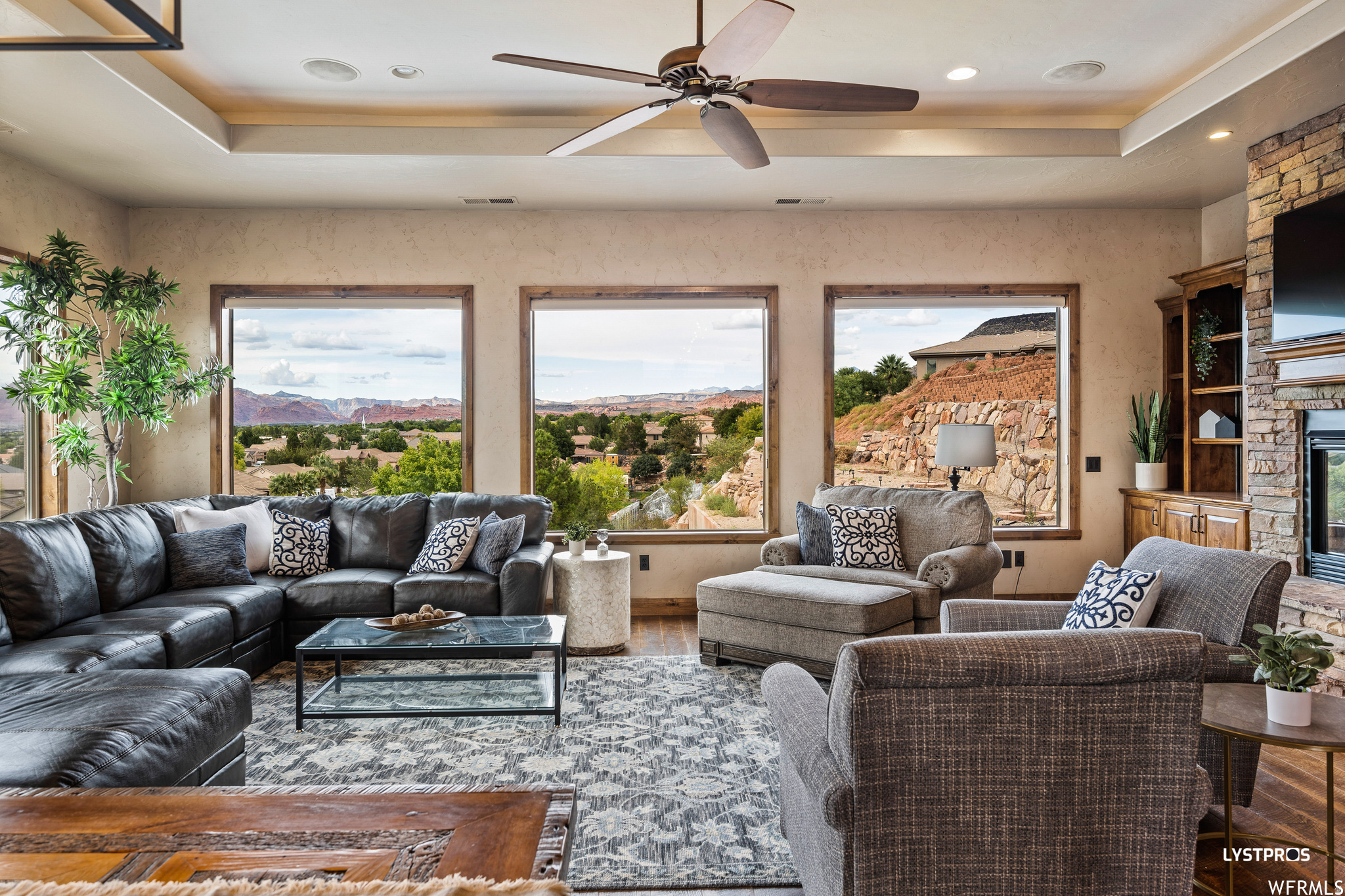 SHADOW MOUNTAIN TOWNHOMES - Residential